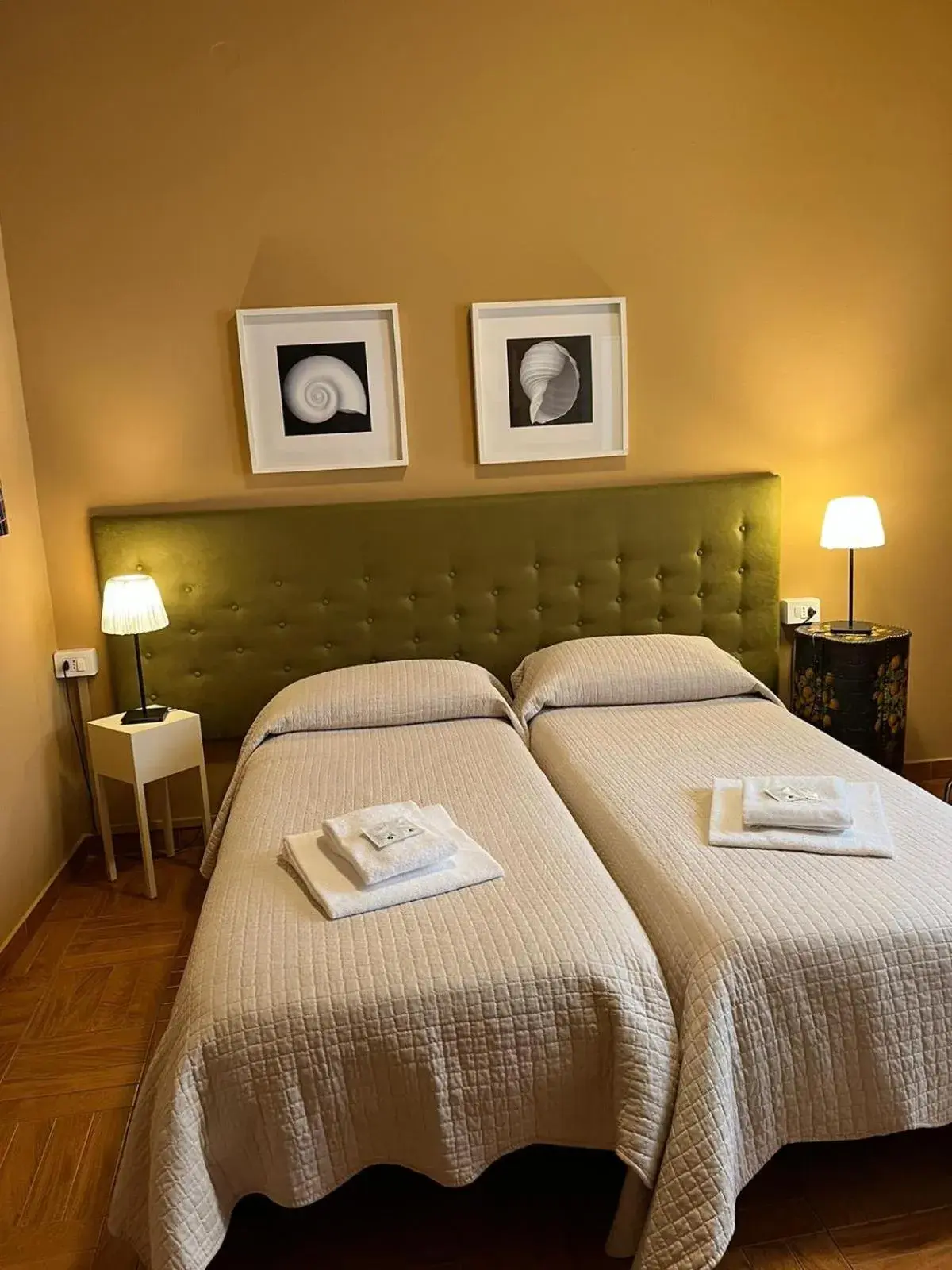 Twin Room with Private Bathroom in Corso Porta Nuova 39 Twin Room with Private Bathroom in Corso Porta Nuova 39