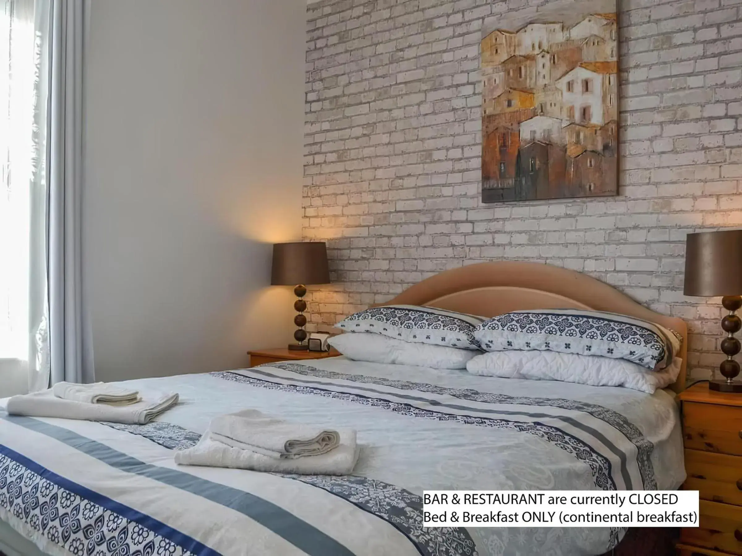 Deluxe Double Room with Shower in Hope & Anchor, Hadrian's Wall, Port Carlisle, Solway Firth, Area of Natural Beauty Deluxe Double Room with Shower in Hope & Anchor, Hadrian's Wall, Port Carlisle, Solway Firth, Area of Natural Beauty