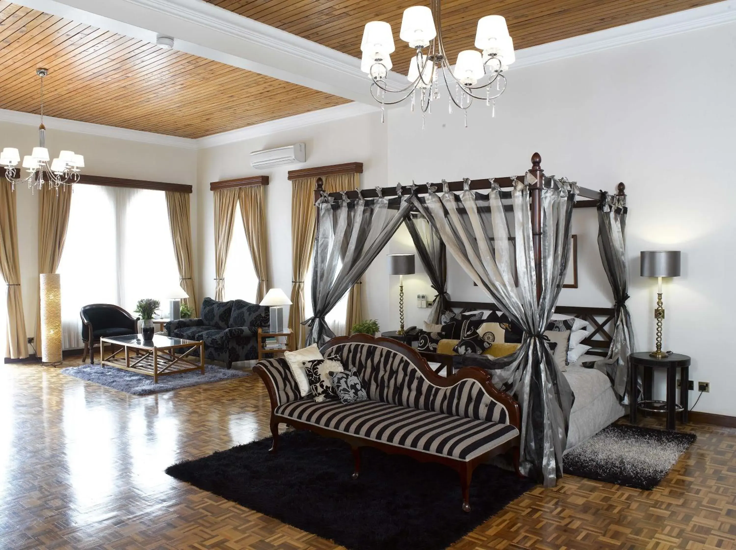 Double Suite with Balcony in House of Waine Double Suite with Balcony in House of Waine