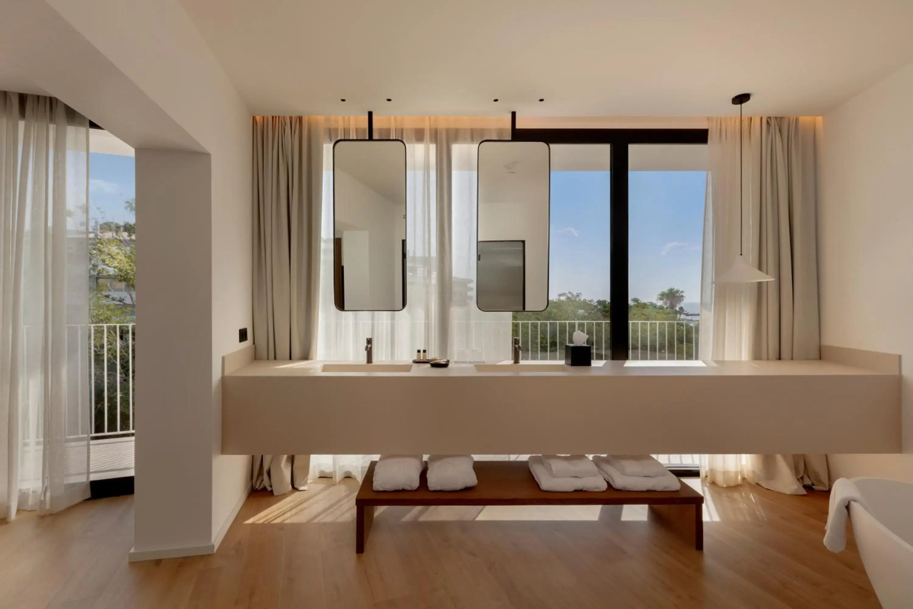 Superior Double or Twin Room with Sea View in Elisabeth by the Sea Hotel Superior Double or Twin Room with Sea View in Elisabeth by the Sea Hotel