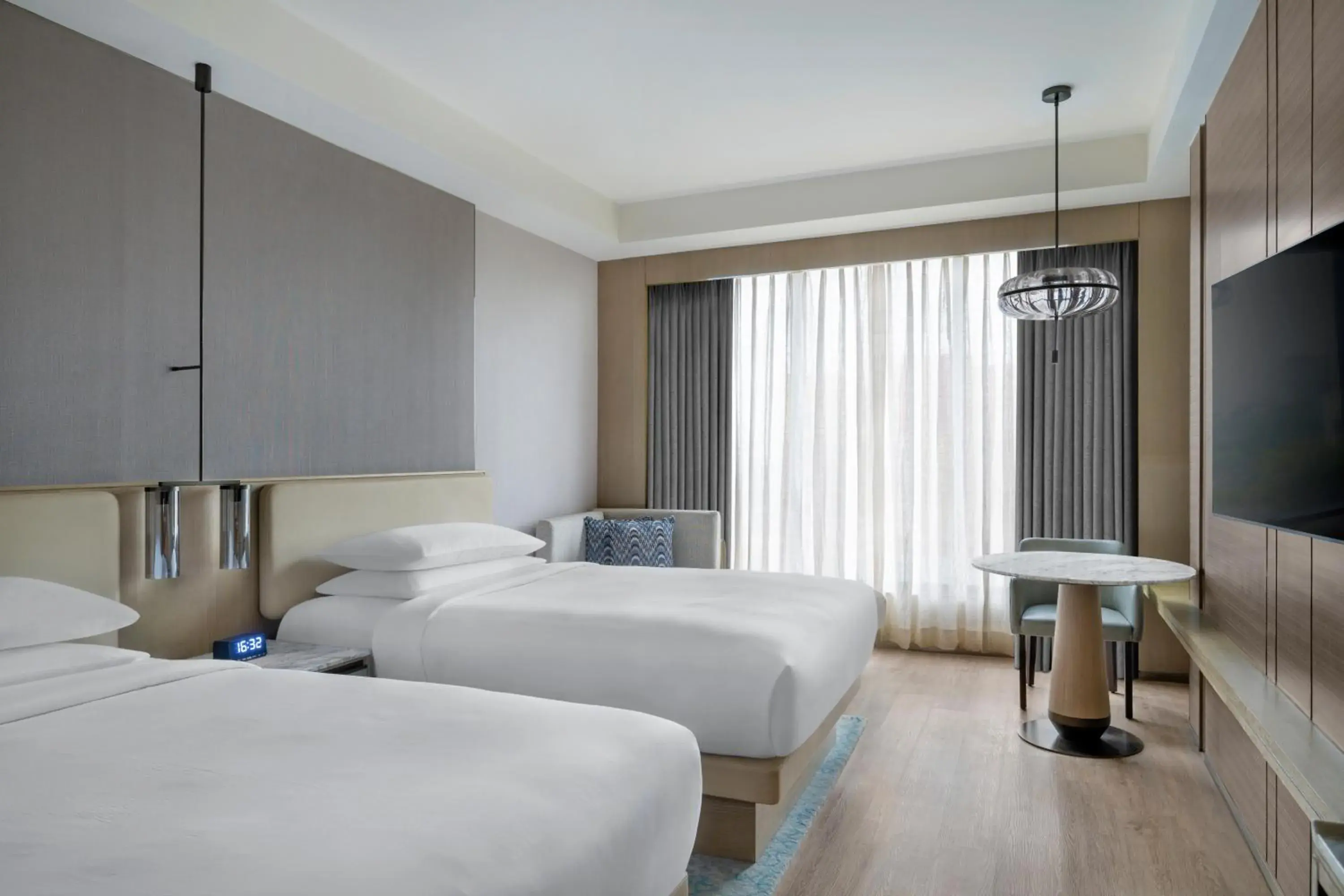 Twin Room with City View - 10% discount on Food and Soft Beverage, Spa and Airport Transfers in Navi Mumbai Marriott Twin Room with City View - 10% discount on Food and Soft Beverage, Spa and Airport Transfers in Navi Mumbai Marriott