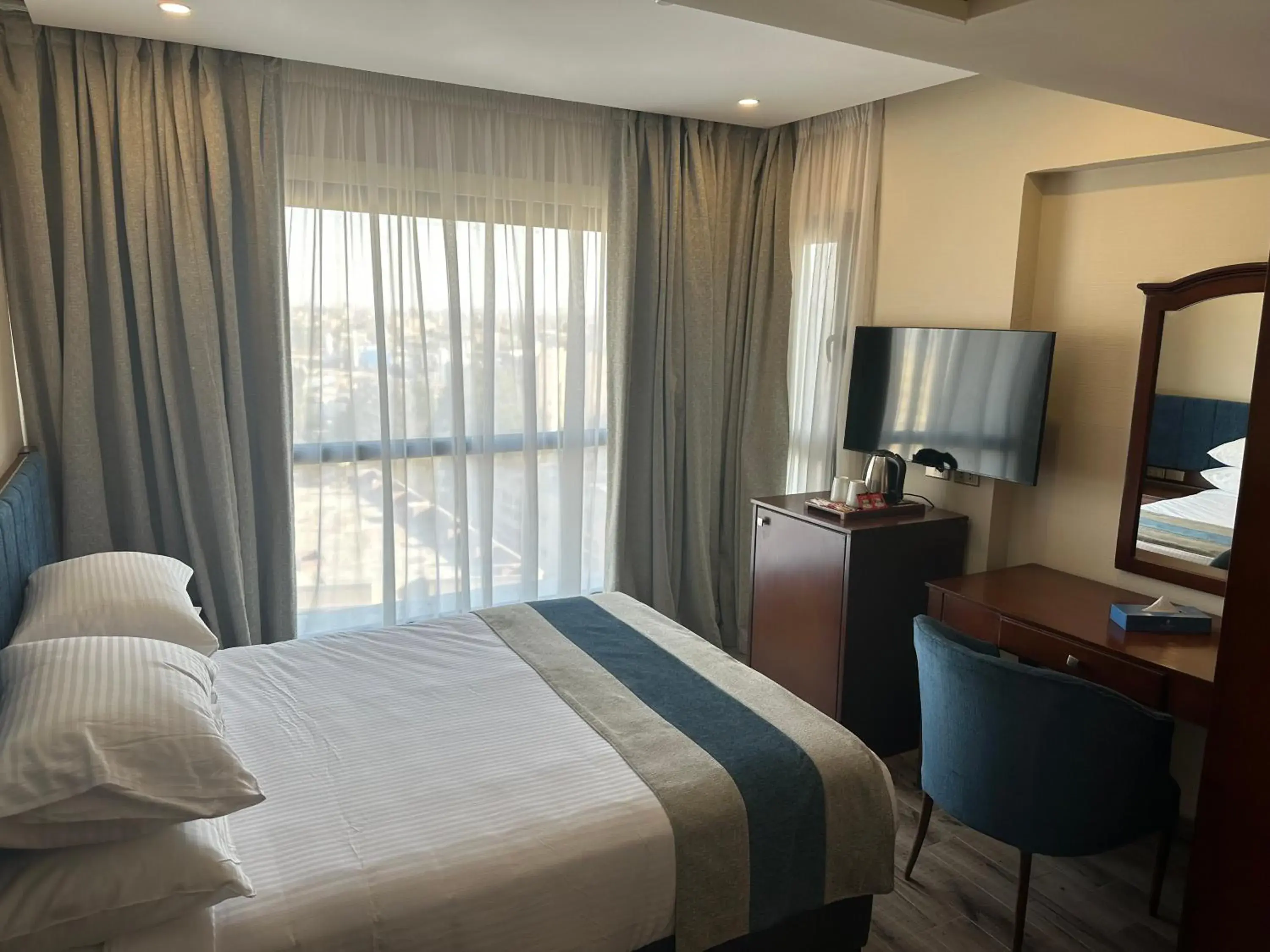 Superior Room with City View in Stay Inn Pyramids Hotel Superior Room with City View in Stay Inn Pyramids Hotel