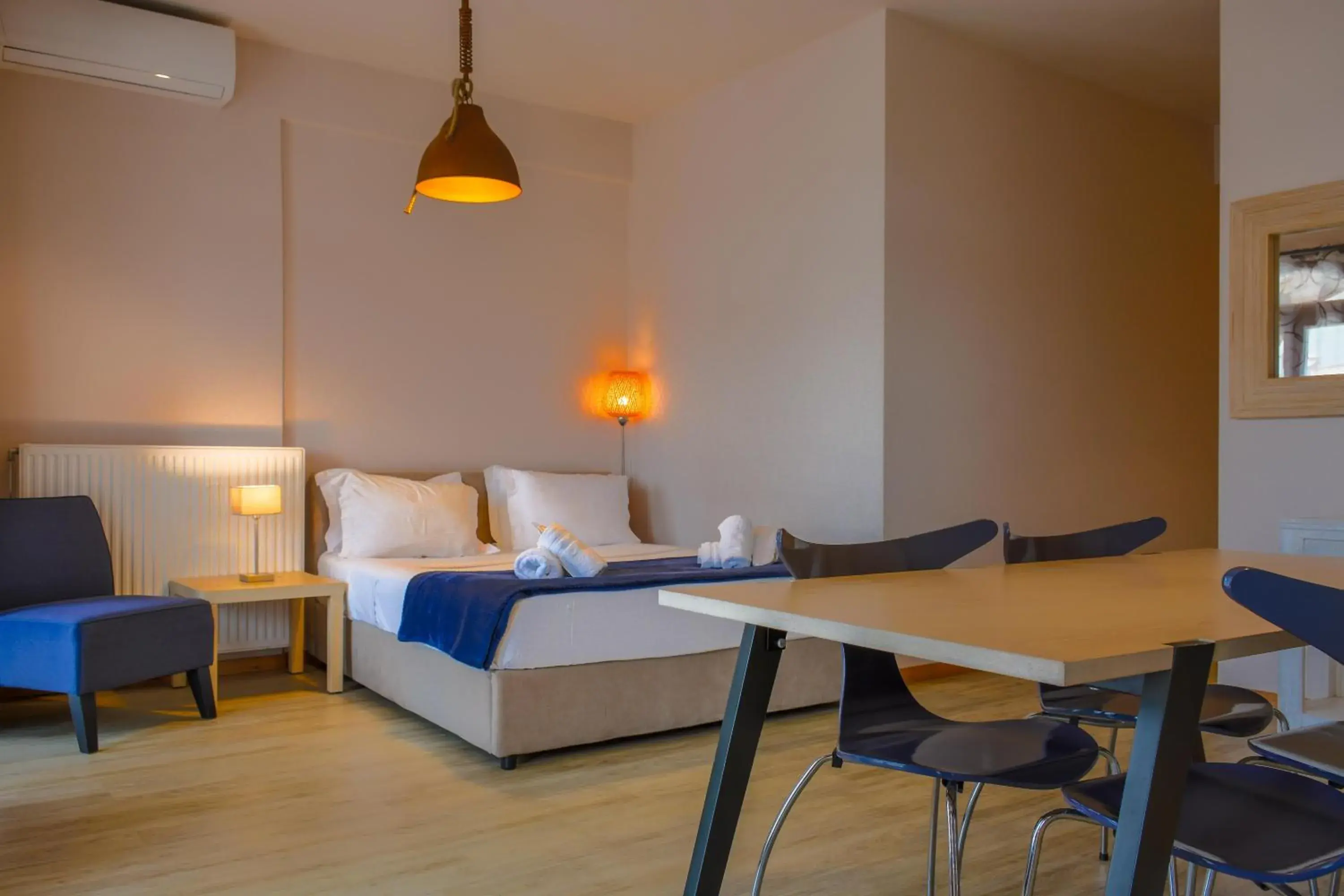 Deluxe Family Suite with Street View in Monastiri Guesthouse Deluxe Family Suite with Street View in Monastiri Guesthouse