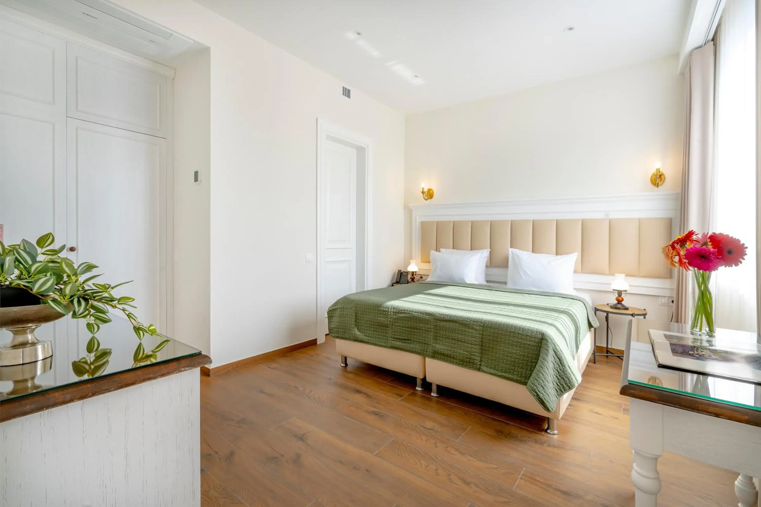 Superior Double or Twin Room in Iris Hotel Superior Double or Twin Room in Iris Hotel