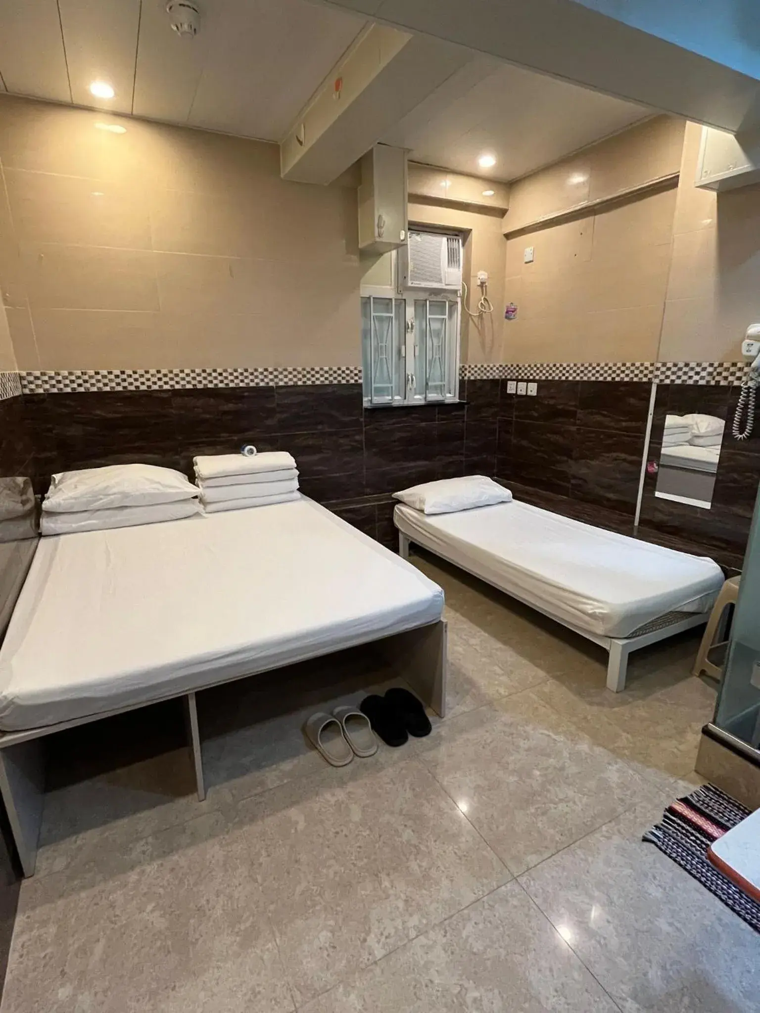 Triple Room with Shared Bathroom - single occupancy in New Garden Hostel Triple Room with Shared Bathroom - single occupancy in New Garden Hostel