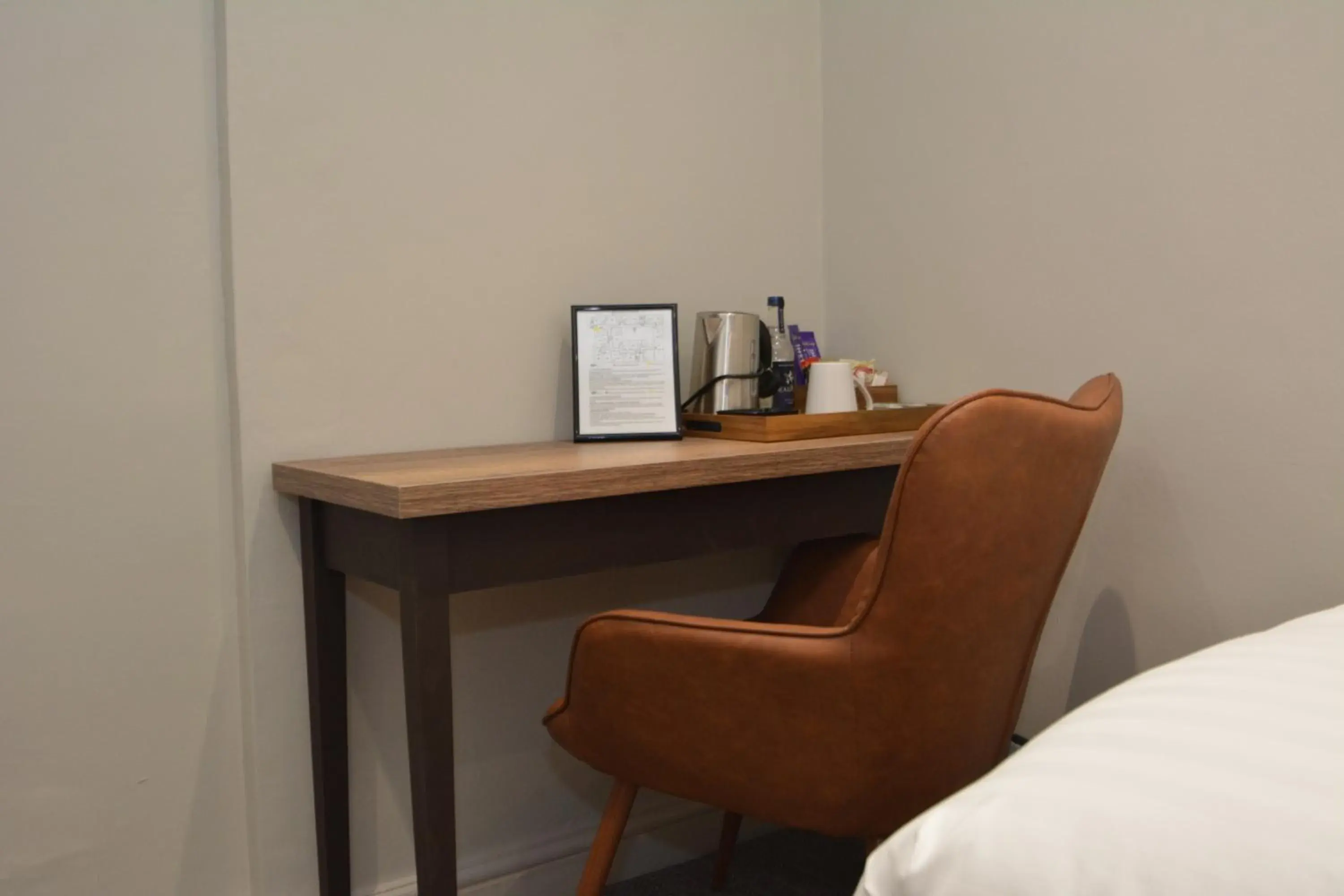 Small Single Room - single occupancy in The Rugby Hotel Small Single Room - single occupancy in The Rugby Hotel