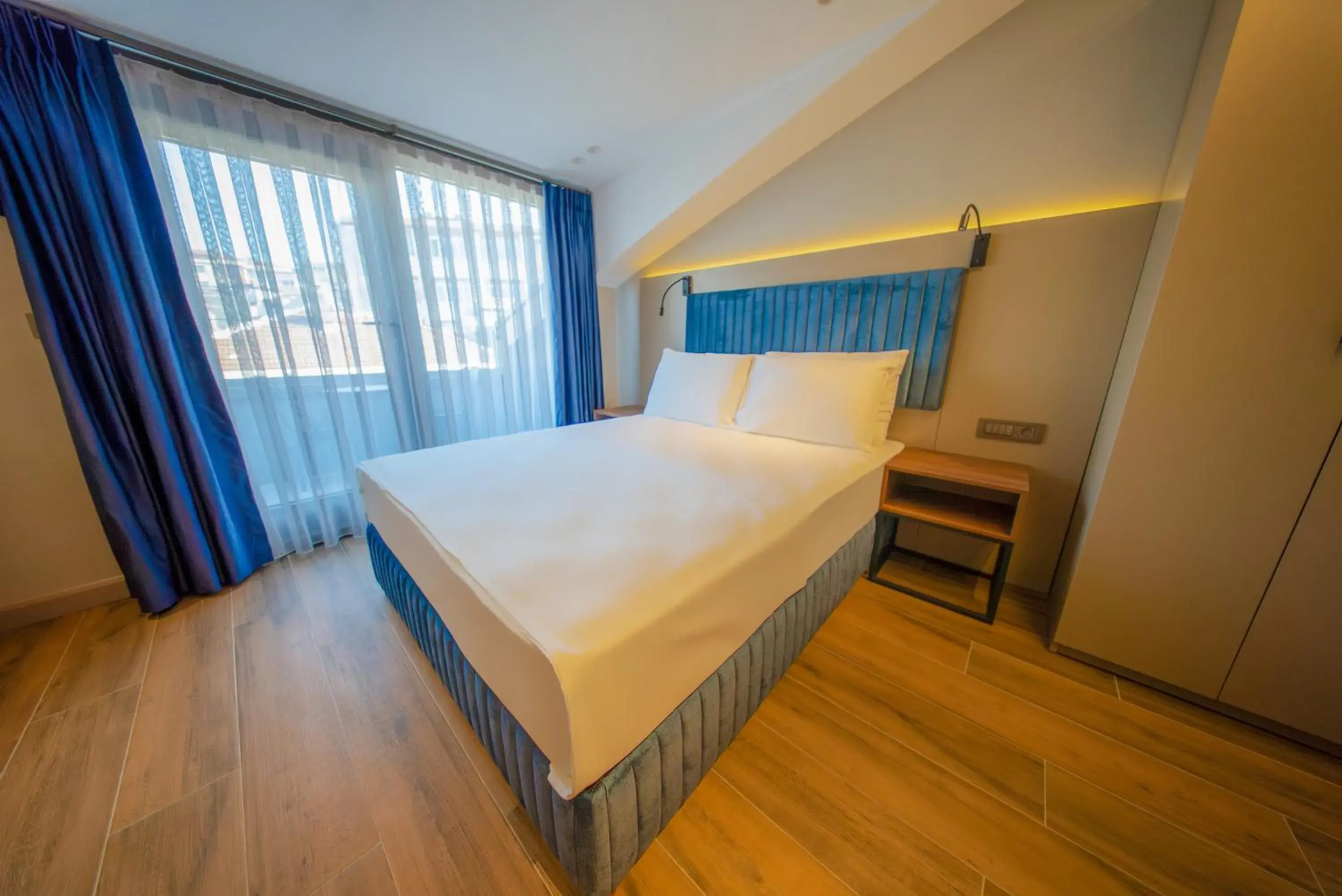 Deluxe Double Room with Balcony in The Palm Bosphorus Hotel Deluxe Double Room with Balcony in The Palm Bosphorus Hotel