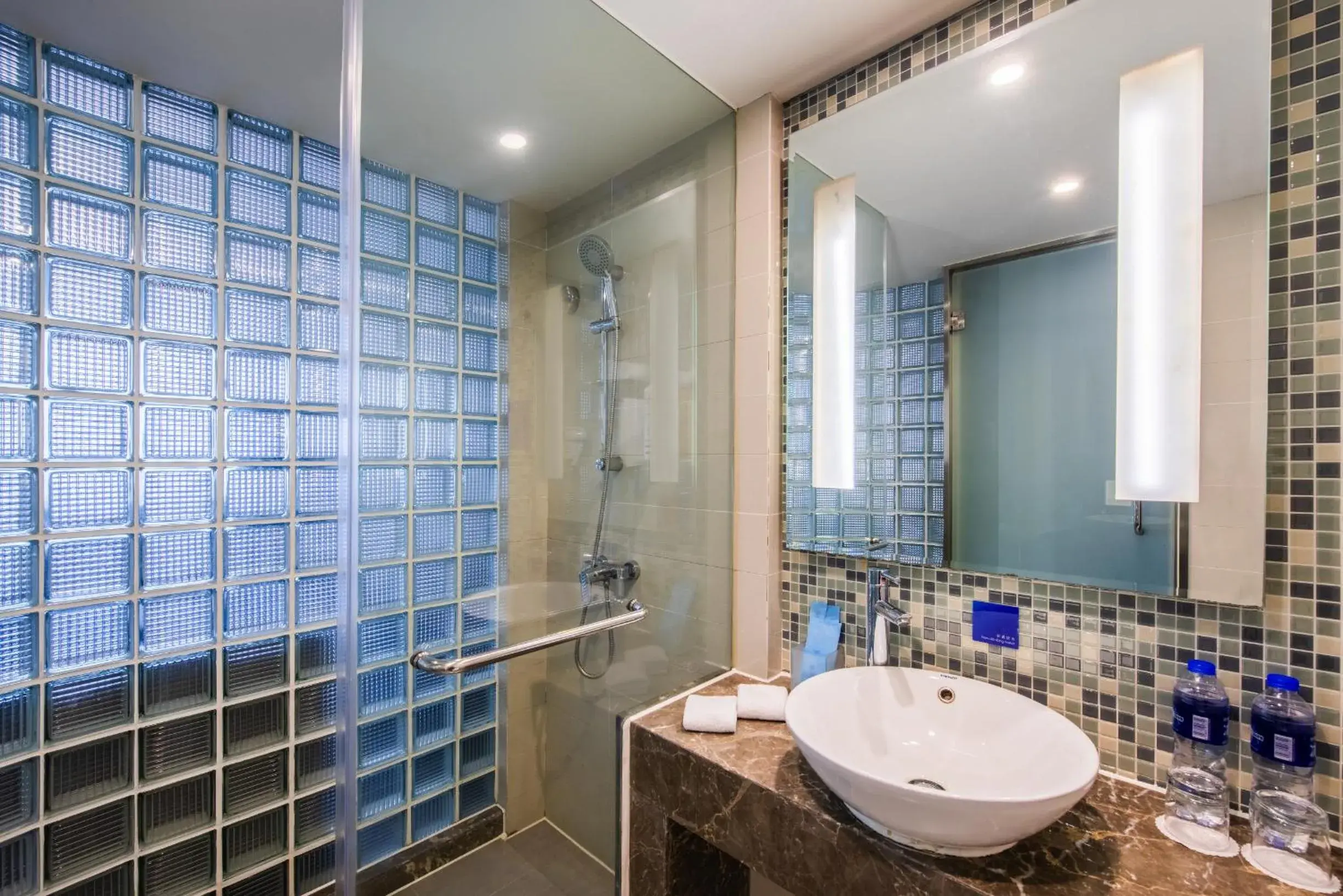 Standard King Room in Holiday Inn Express Hefei Huaihe Road Standard King Room in Holiday Inn Express Hefei Huaihe Road