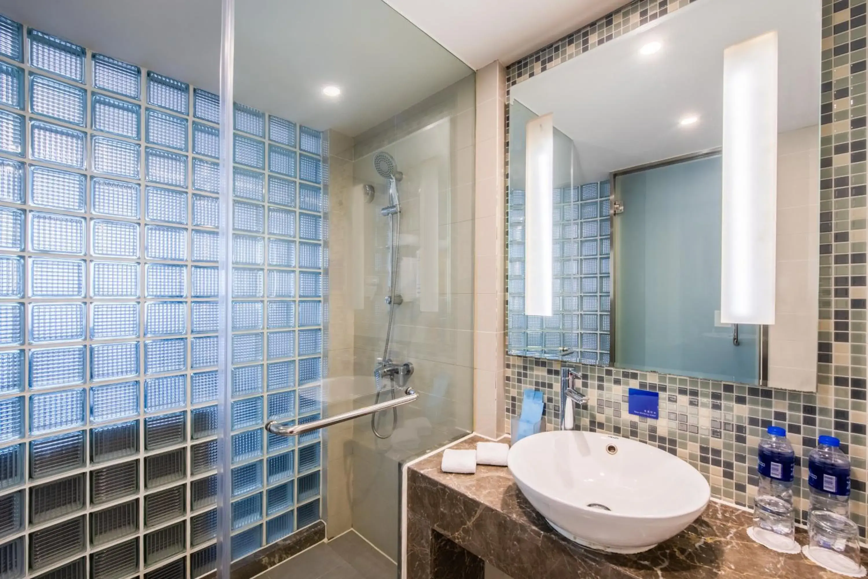 Standard King Room with City View in Holiday Inn Express Hefei Huaihe Road Standard King Room with City View in Holiday Inn Express Hefei Huaihe Road