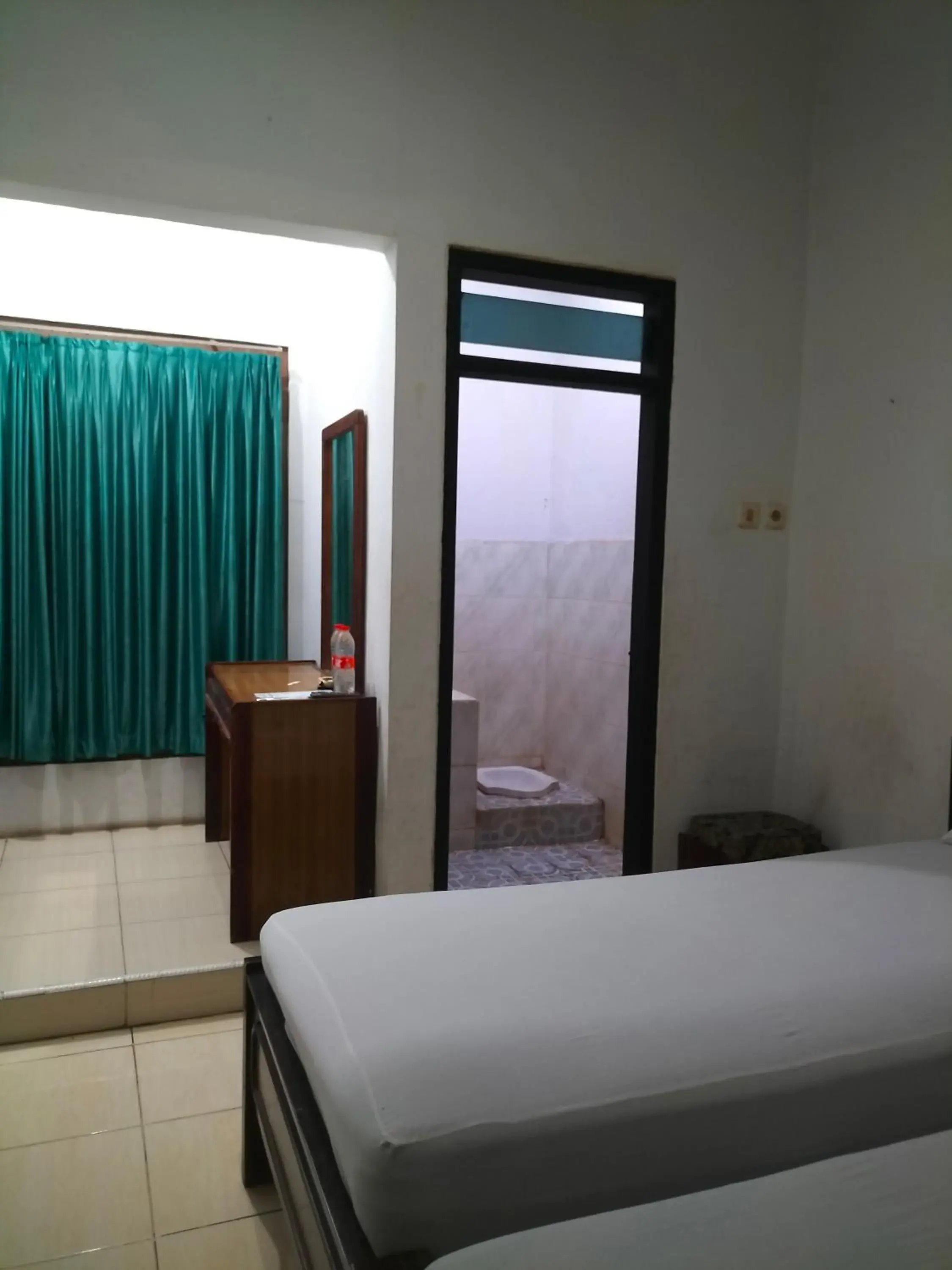 Standard Double or Twin Room in Hotel Kudus Permata Standard Double or Twin Room in Hotel Kudus Permata