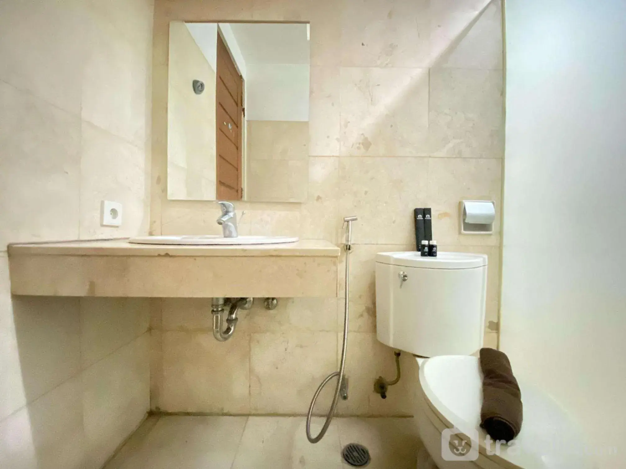 Spacious 2BR at Dago Butik Apartment By Travelio Spacious 2BR at Dago Butik Apartment By Travelio