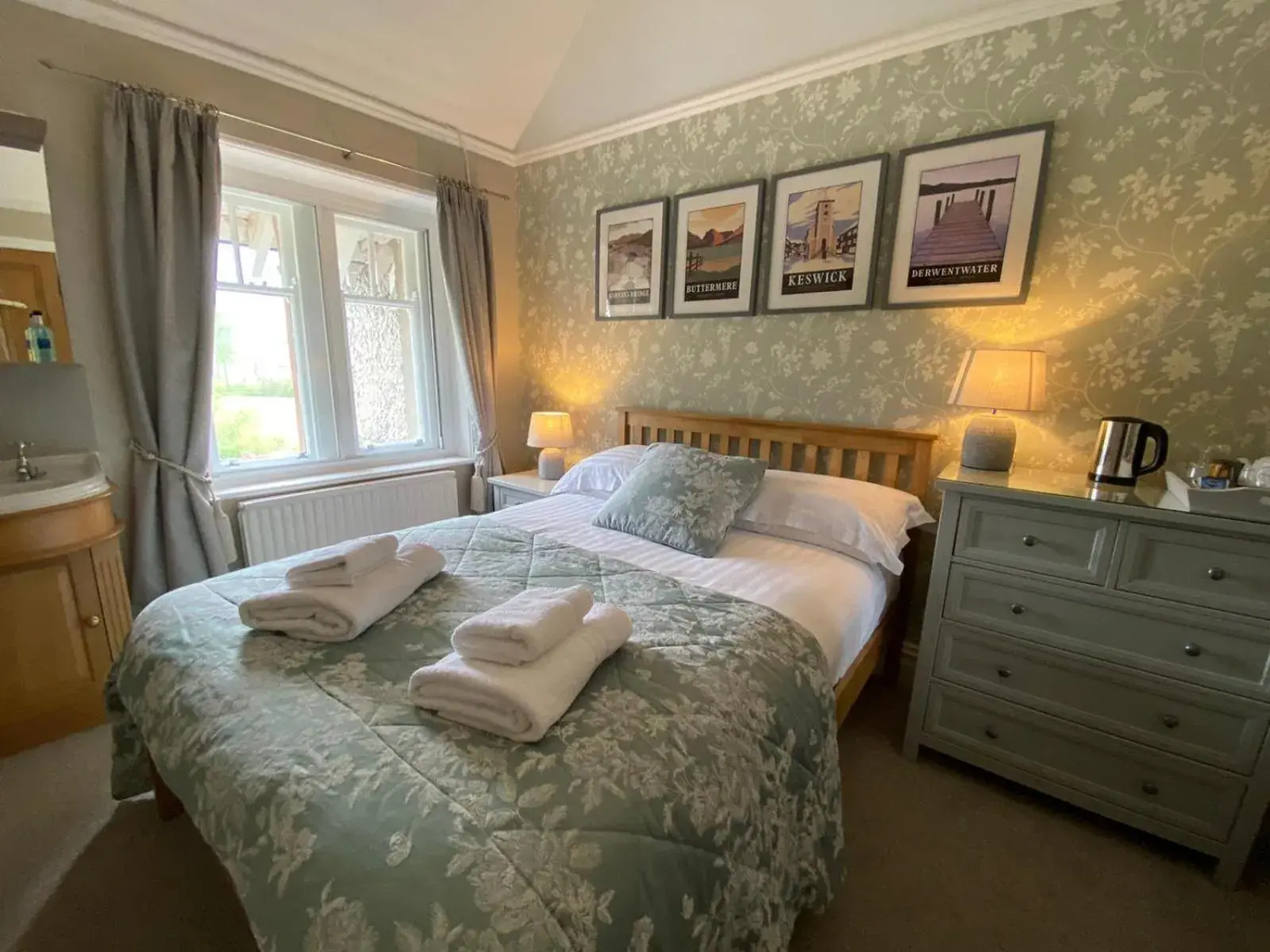 Standard Double Room With External Private Bathroom in Lakeside Country Guest House Standard Double Room With External Private Bathroom in Lakeside Country Guest House