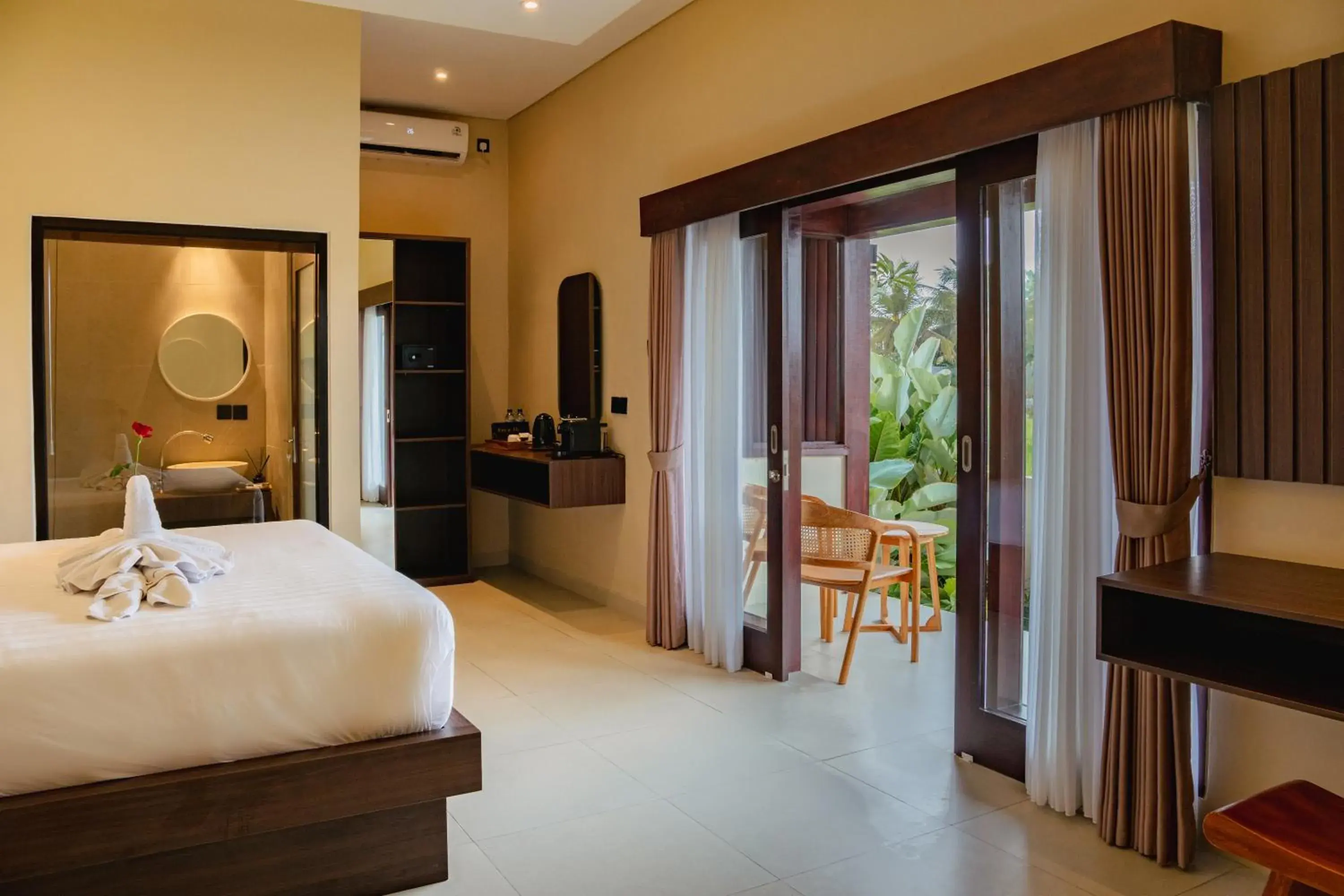 King Suite in Tut Winten a Tranquil Living Villa Ubud King Suite in Tut Winten a Tranquil Living Villa Ubud