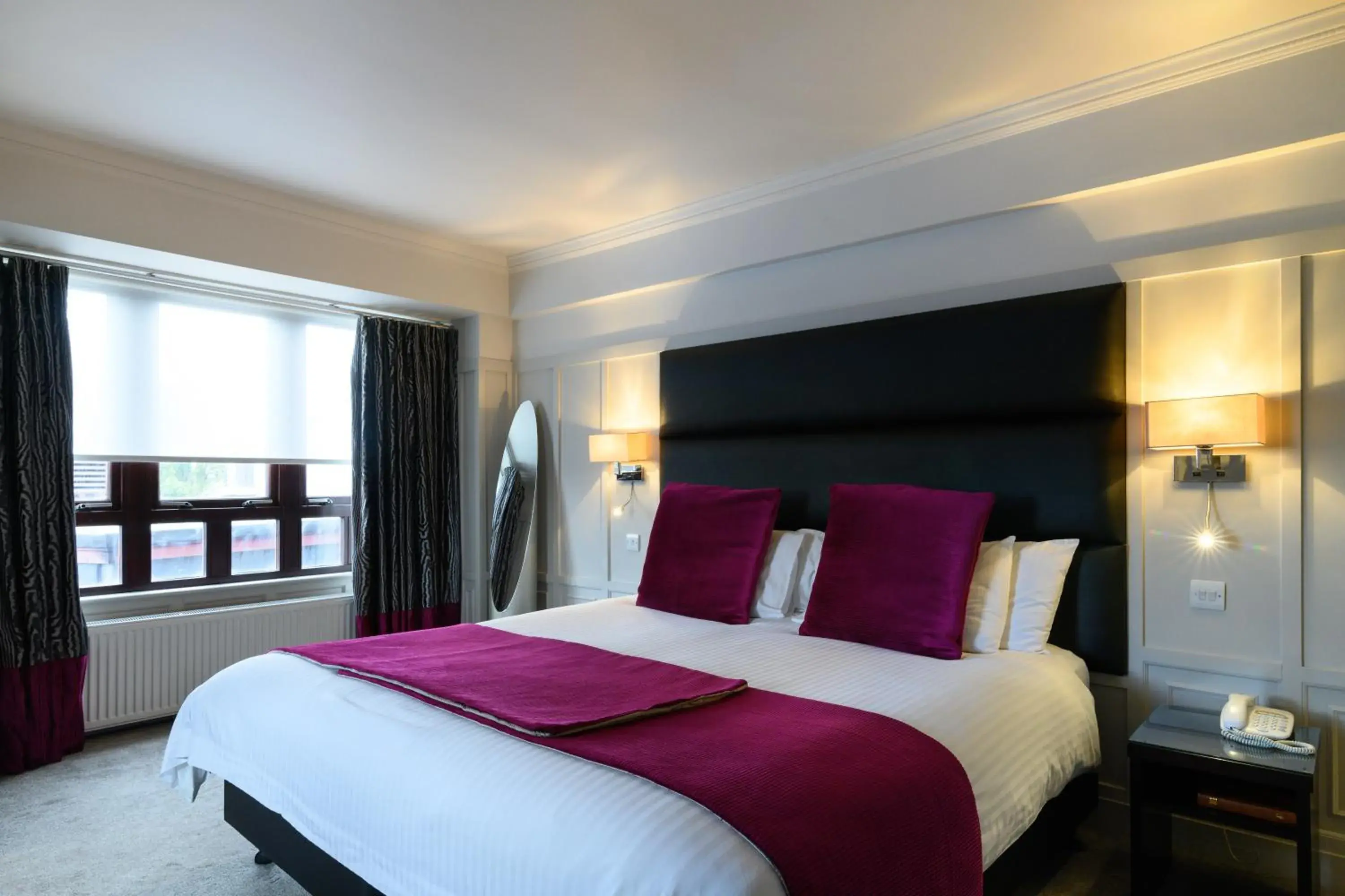 Luxury Superking in Glynhill Hotel & Spa near Glasgow Airport Luxury Superking in Glynhill Hotel & Spa near Glasgow Airport
