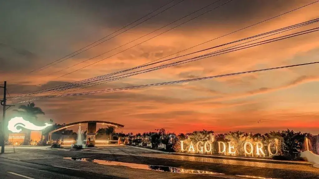 Lago de Oro Lago de Oro