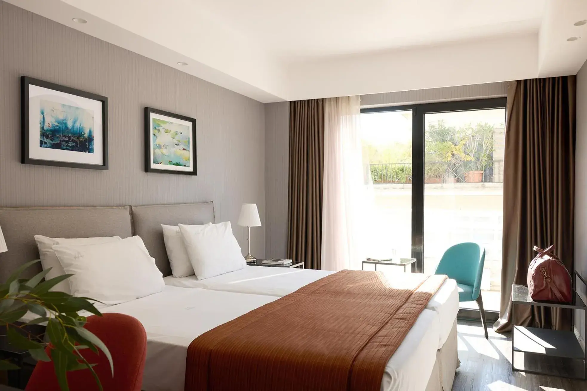 Classic Double or Twin Room in Astor Hotel Athens Classic Double or Twin Room in Astor Hotel Athens