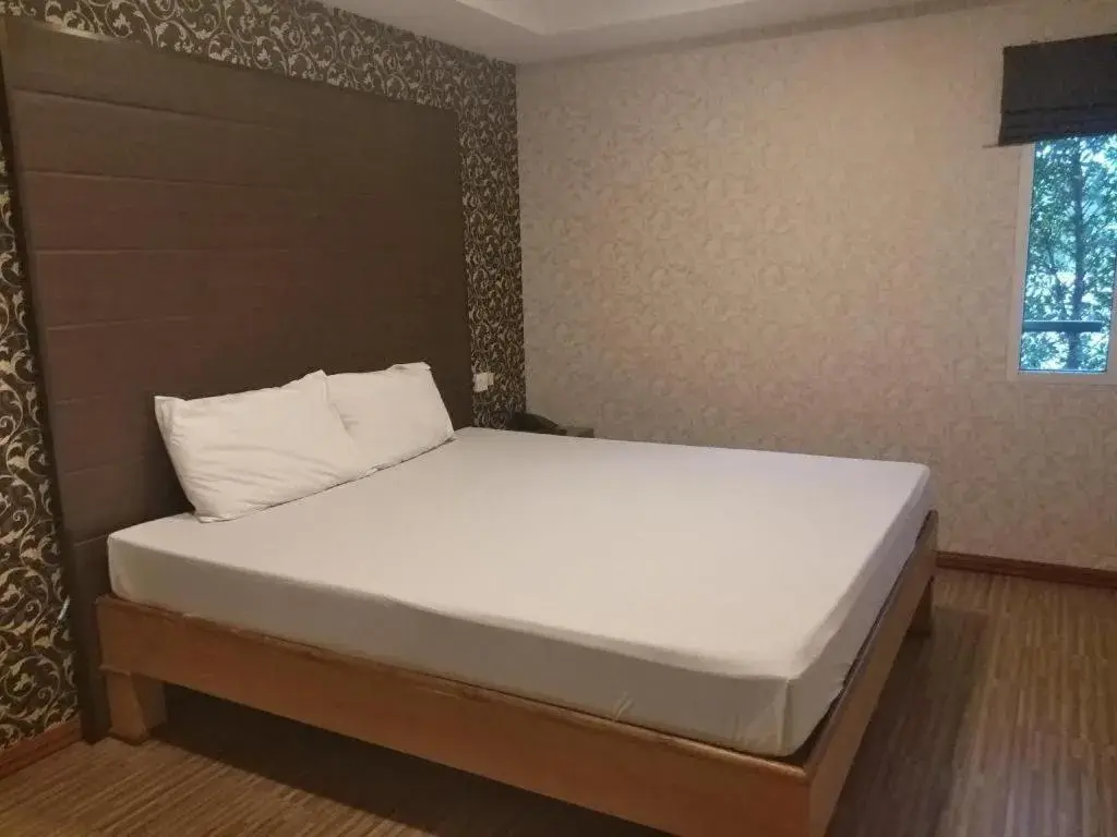 The 9 Resort The 9 Resort