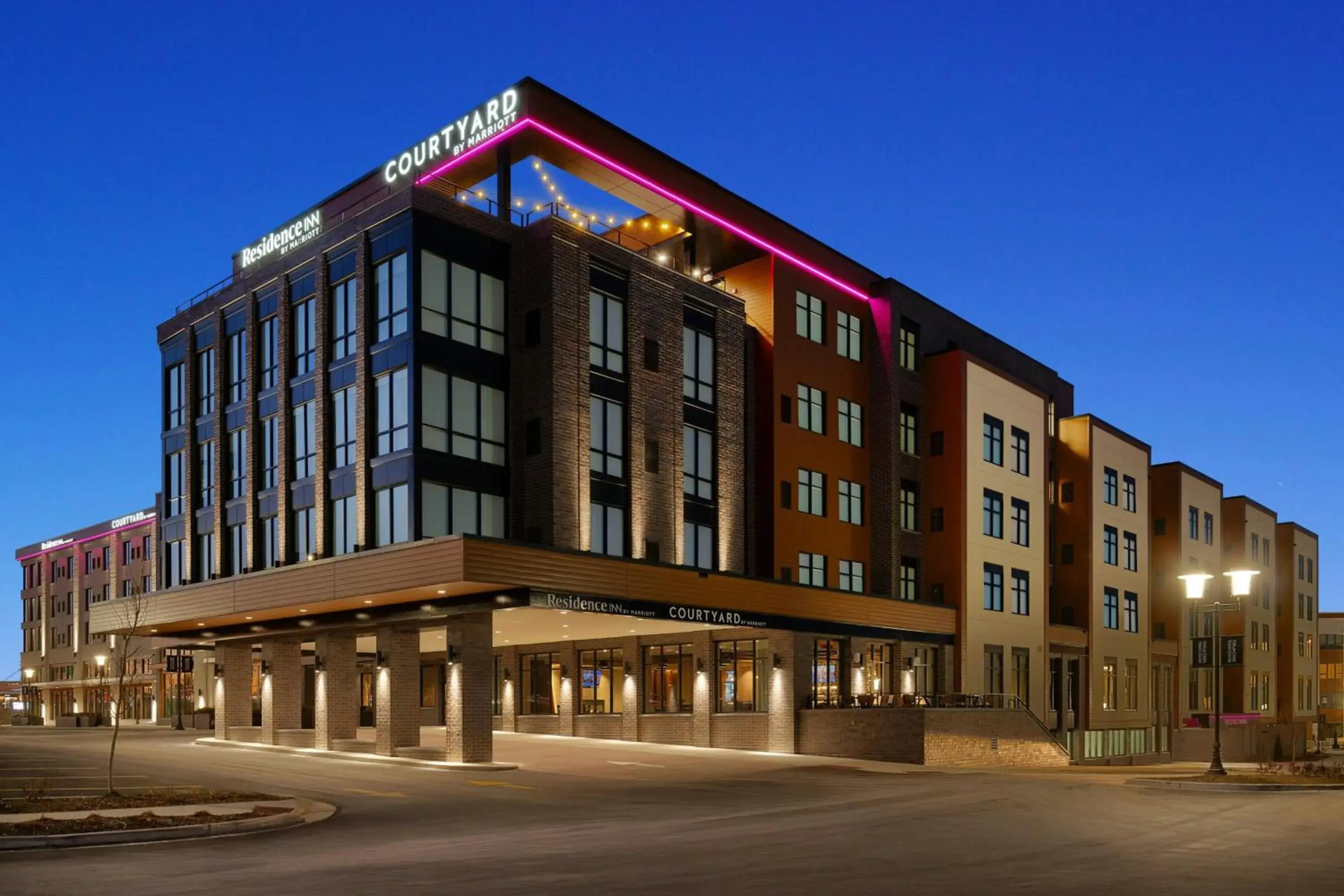 Courtyard by Marriott Milwaukee Brookfield at Poplar Creek Courtyard by Marriott Milwaukee Brookfield at Poplar Creek
