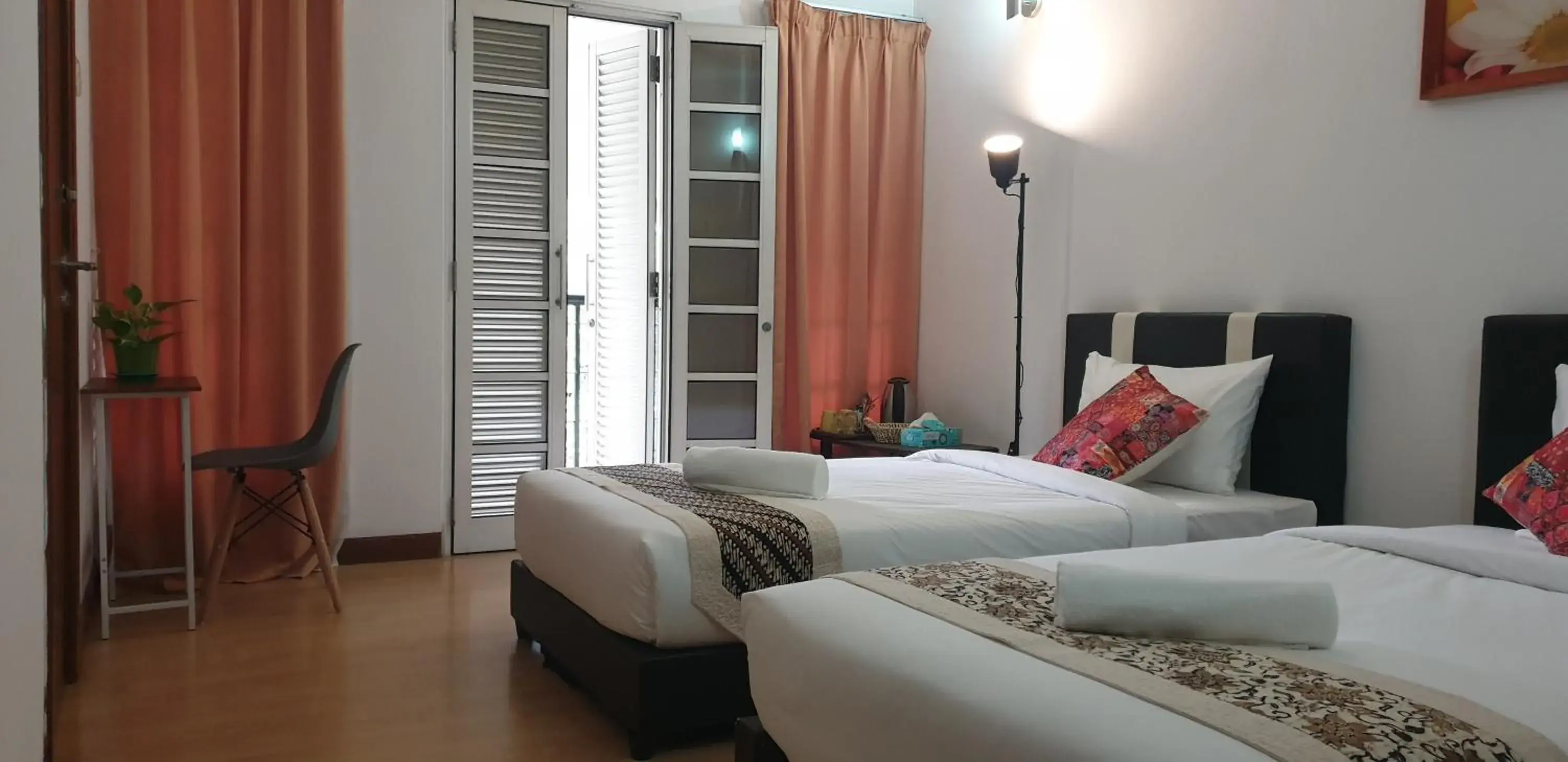 Superior Double or Twin Room in 5 Twenty @ Ampang Hilir Superior Double or Twin Room in 5 Twenty @ Ampang Hilir