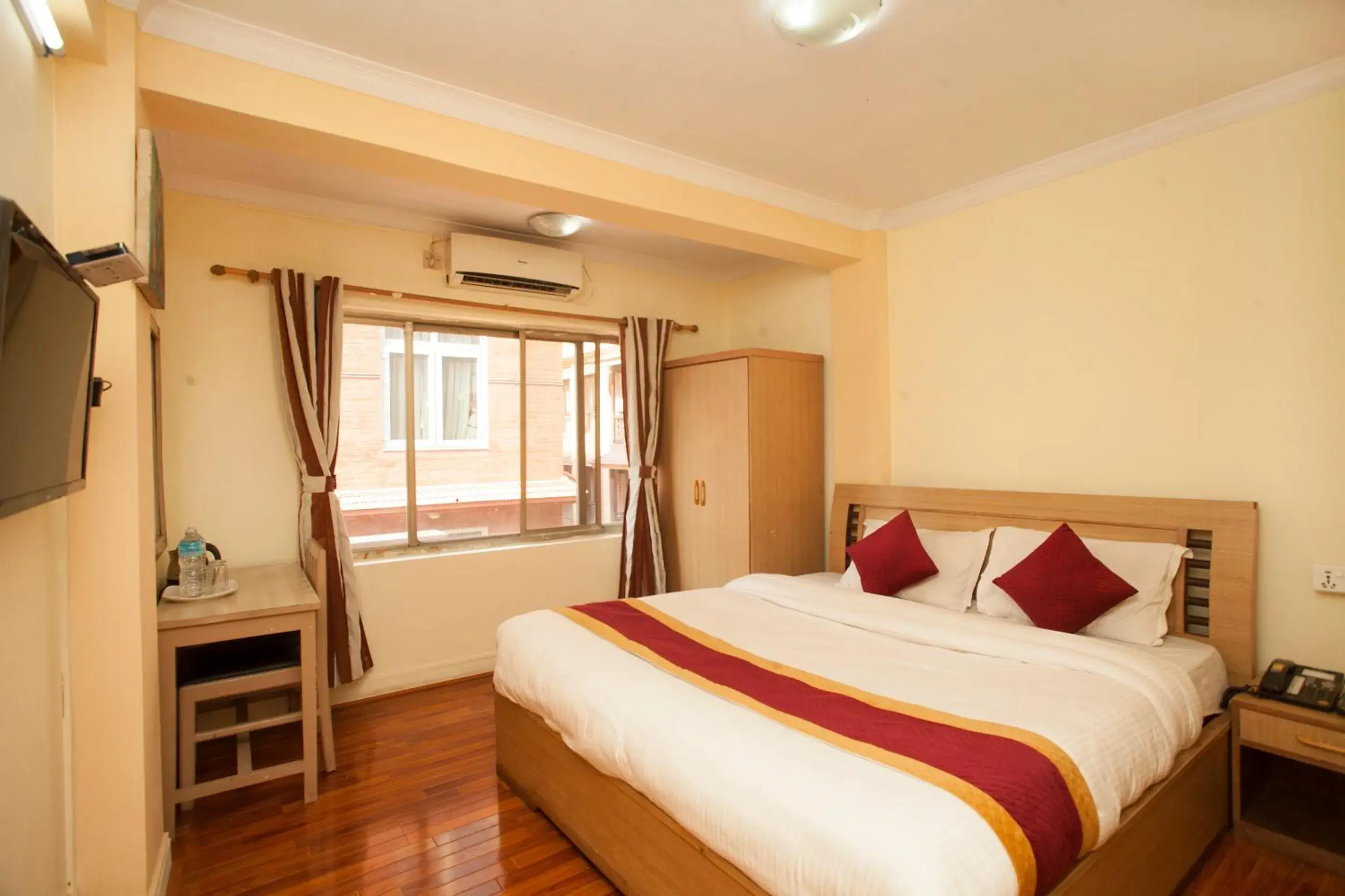 Single Room - single occupancy in Hotel Mountain Gateway Single Room - single occupancy in Hotel Mountain Gateway
