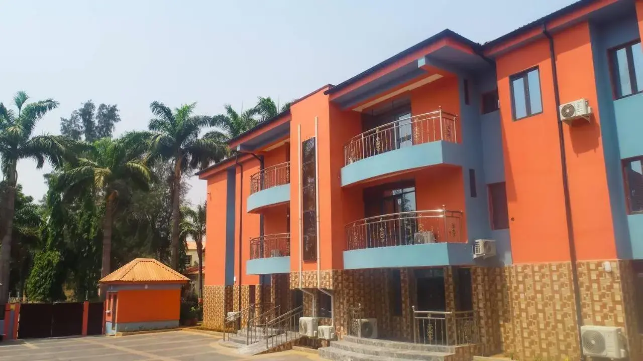 Madaki Executives Suites Madaki Executives Suites