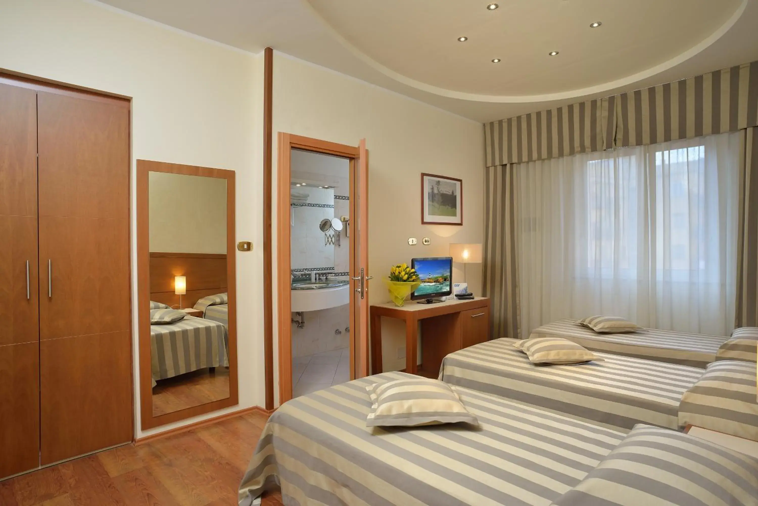 Superior Triple Room in Astor Hotel Superior Triple Room in Astor Hotel