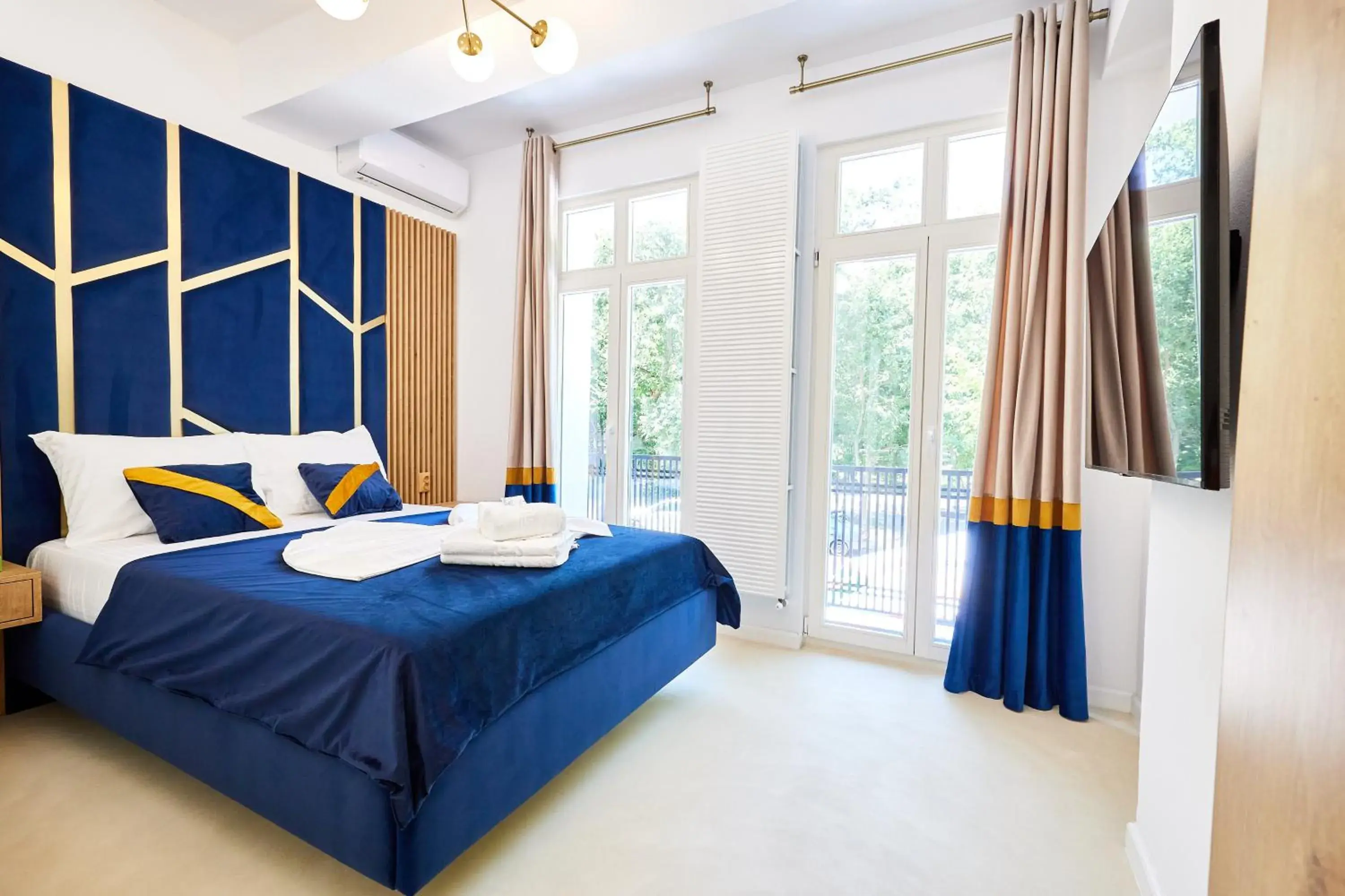 Double Room with Balcony - single occupancy in Carol Park View Double Room with Balcony - single occupancy in Carol Park View