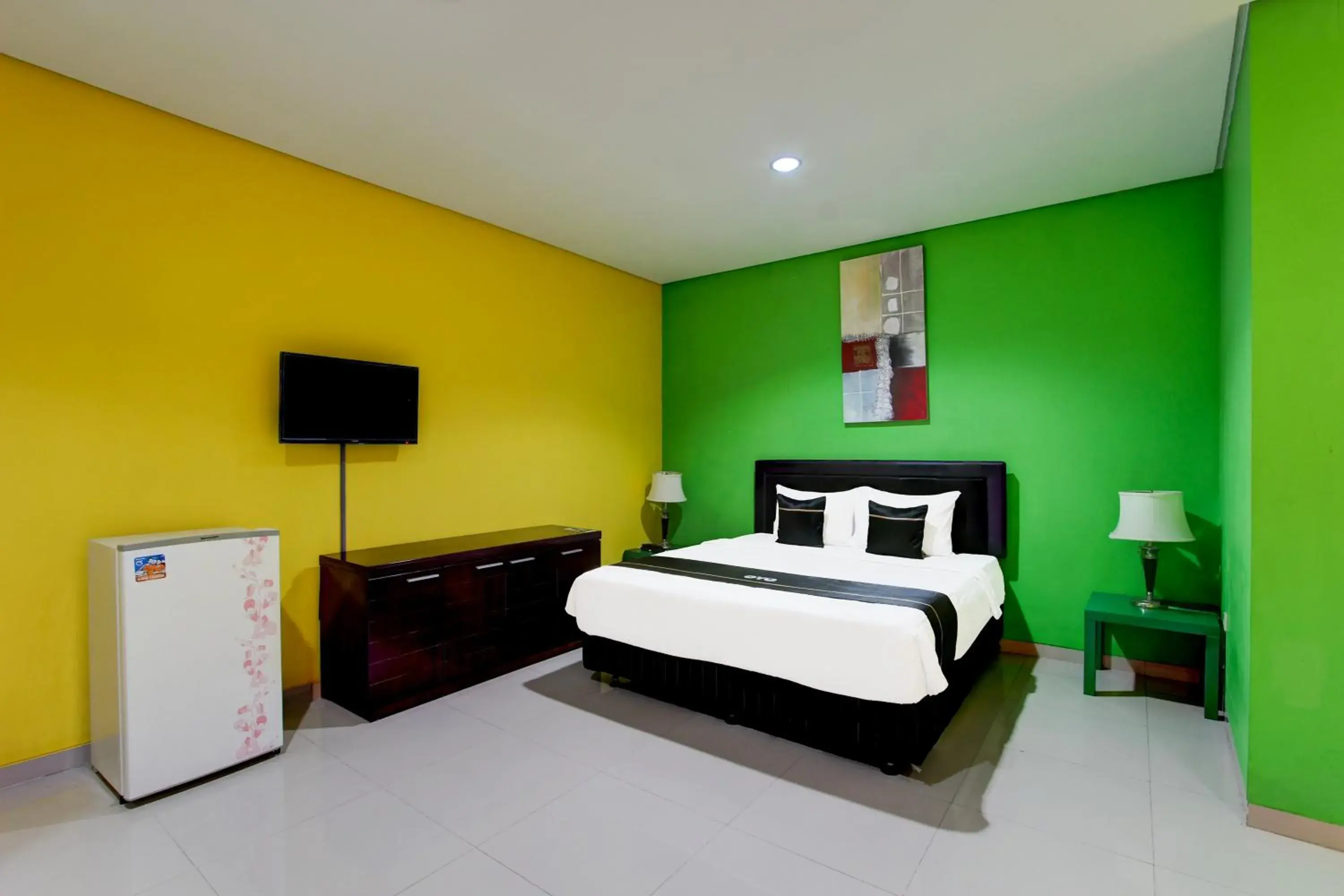 Deluxe Suite in Hotel O Amanah Sejahtera Near Bandara Adi Soemarmo Deluxe Suite in Hotel O Amanah Sejahtera Near Bandara Adi Soemarmo