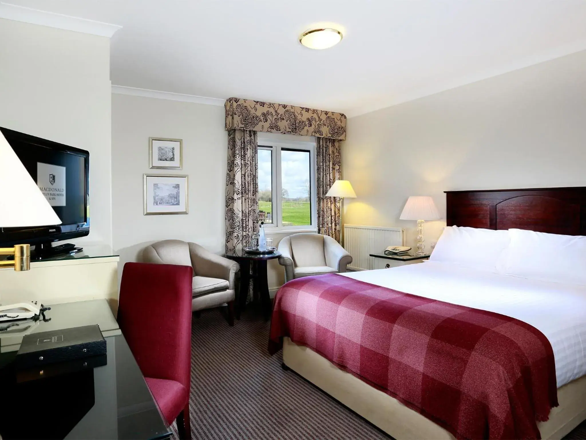 Standard Double Room in Macdonald Botley Park Hotel & Spa Standard Double Room in Macdonald Botley Park Hotel & Spa