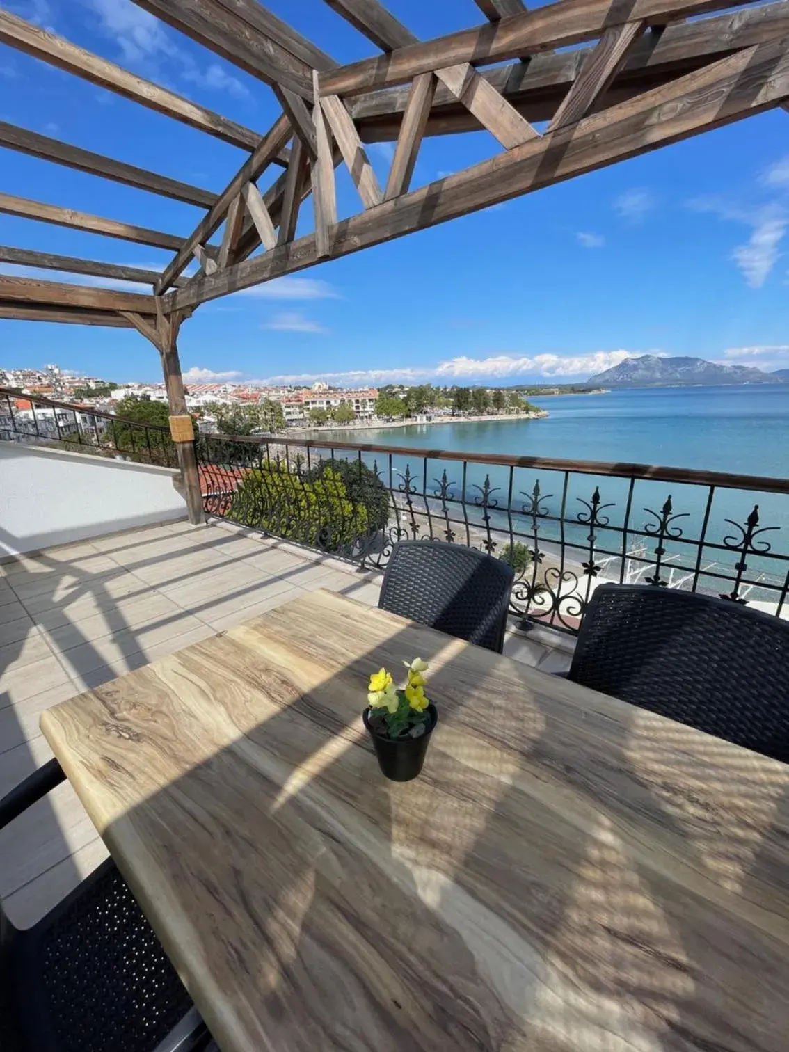 Quadruple Room with Sea View in Veziroğlu Apart Quadruple Room with Sea View in Veziroğlu Apart