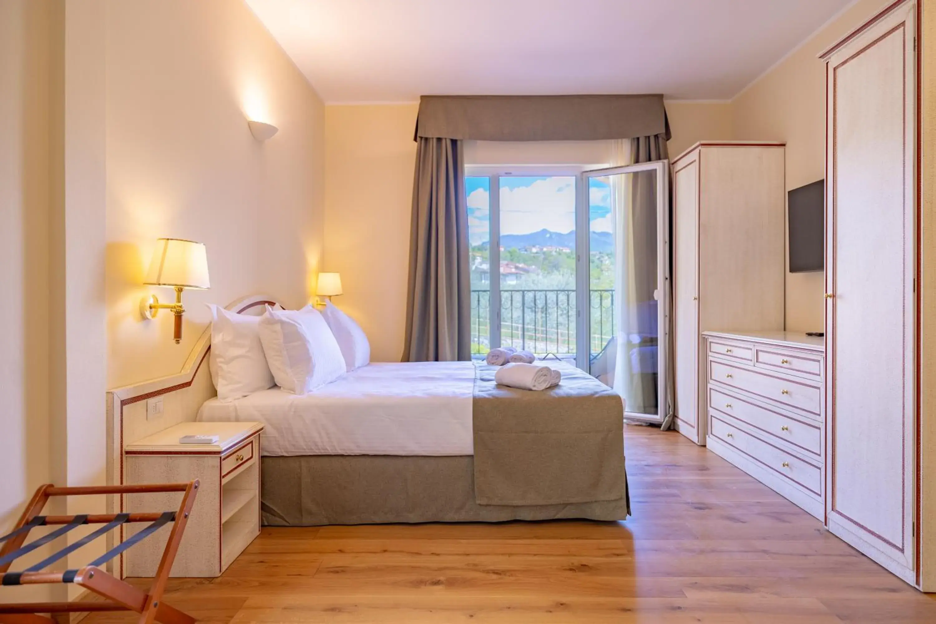 Superior Double or Twin Room with Terrace in Albergo Villa Edy Superior Double or Twin Room with Terrace in Albergo Villa Edy