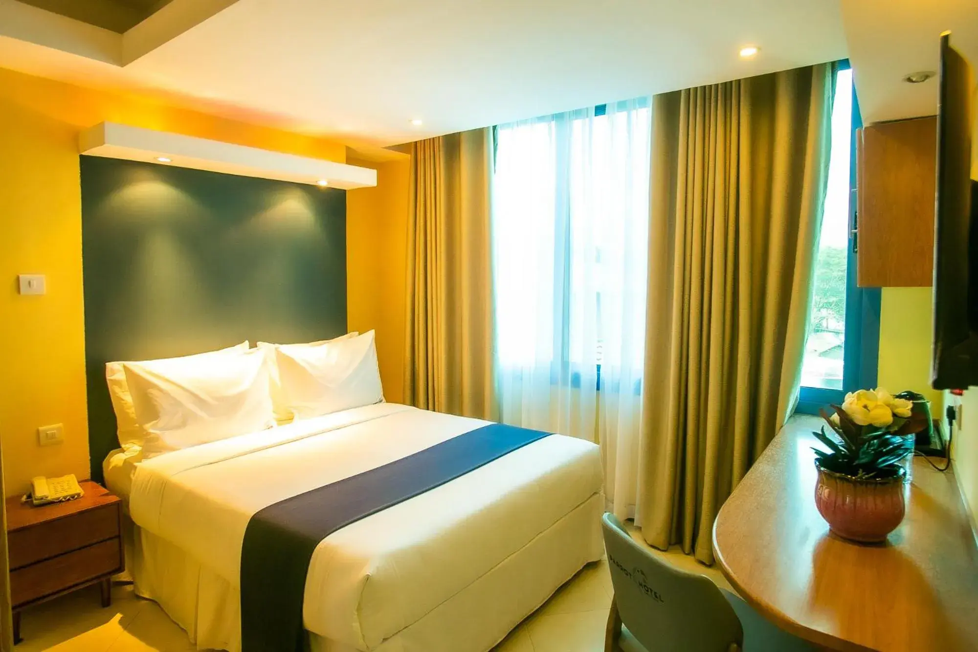 Deluxe Double Room in Parrot Hotel Arusha Deluxe Double Room in Parrot Hotel Arusha