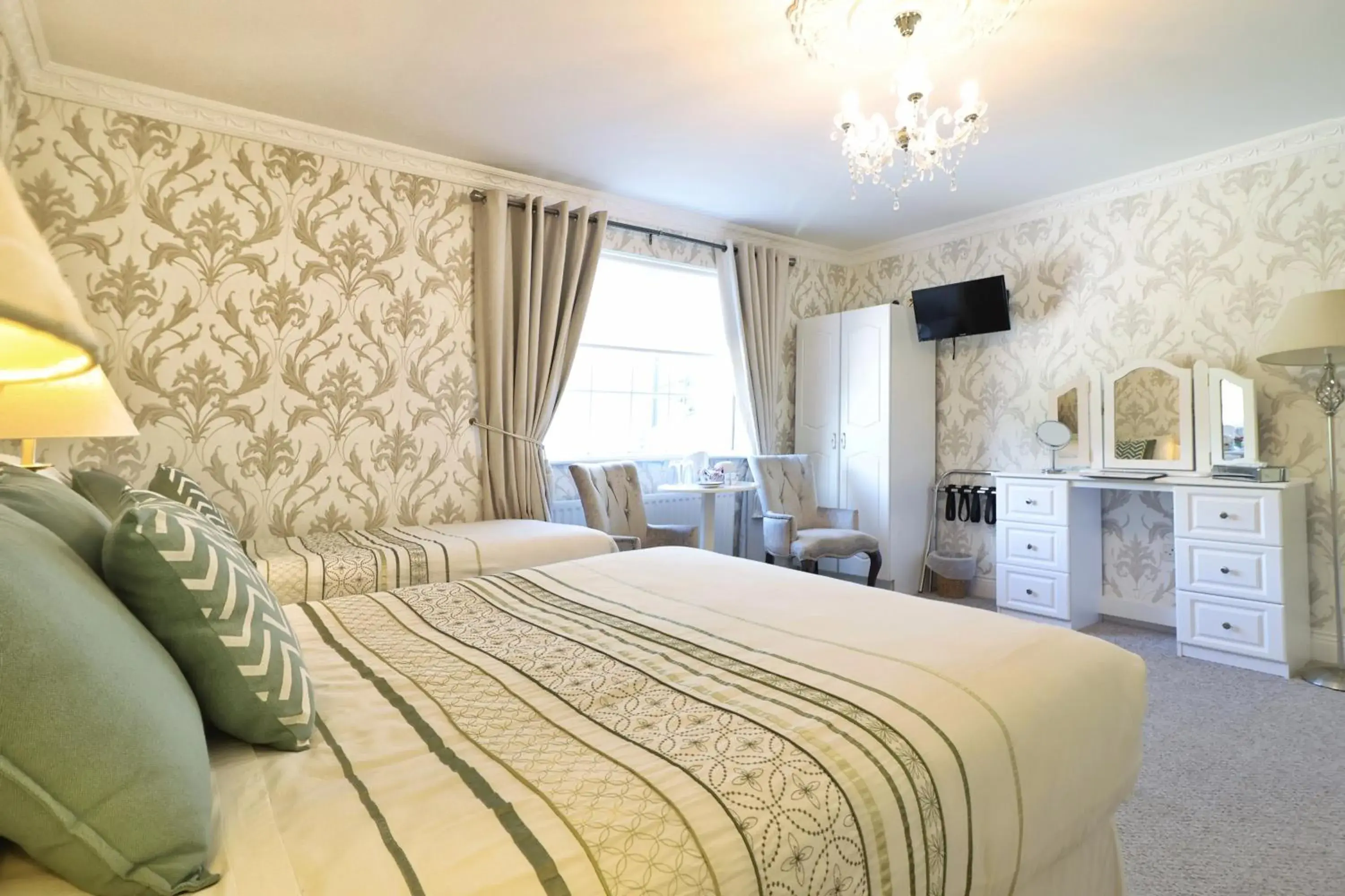 Triple Room in Meadowside B&B Triple Room in Meadowside B&B