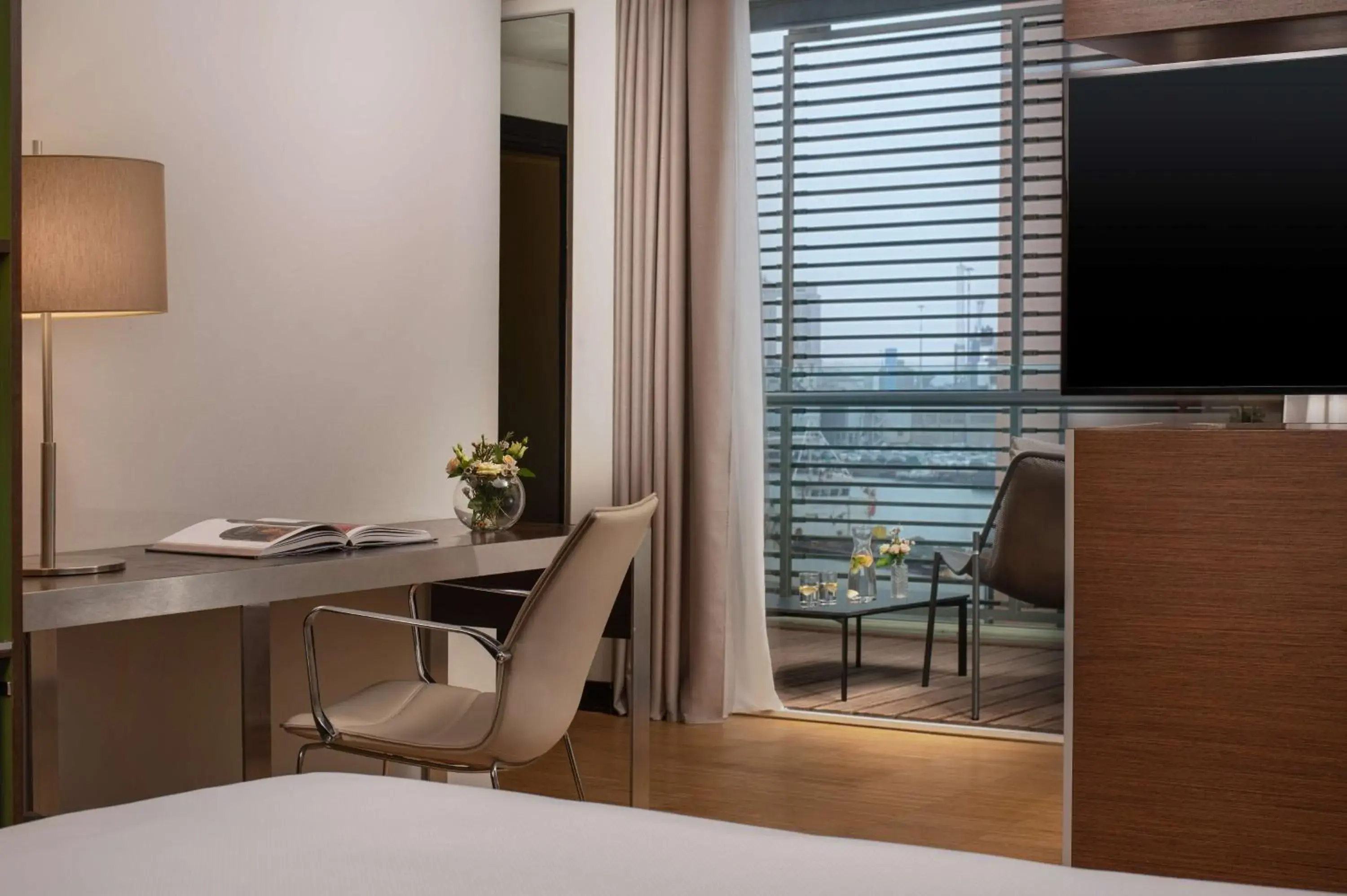 Junior Suite with Extra Bed in NH Savona Darsena Junior Suite with Extra Bed in NH Savona Darsena