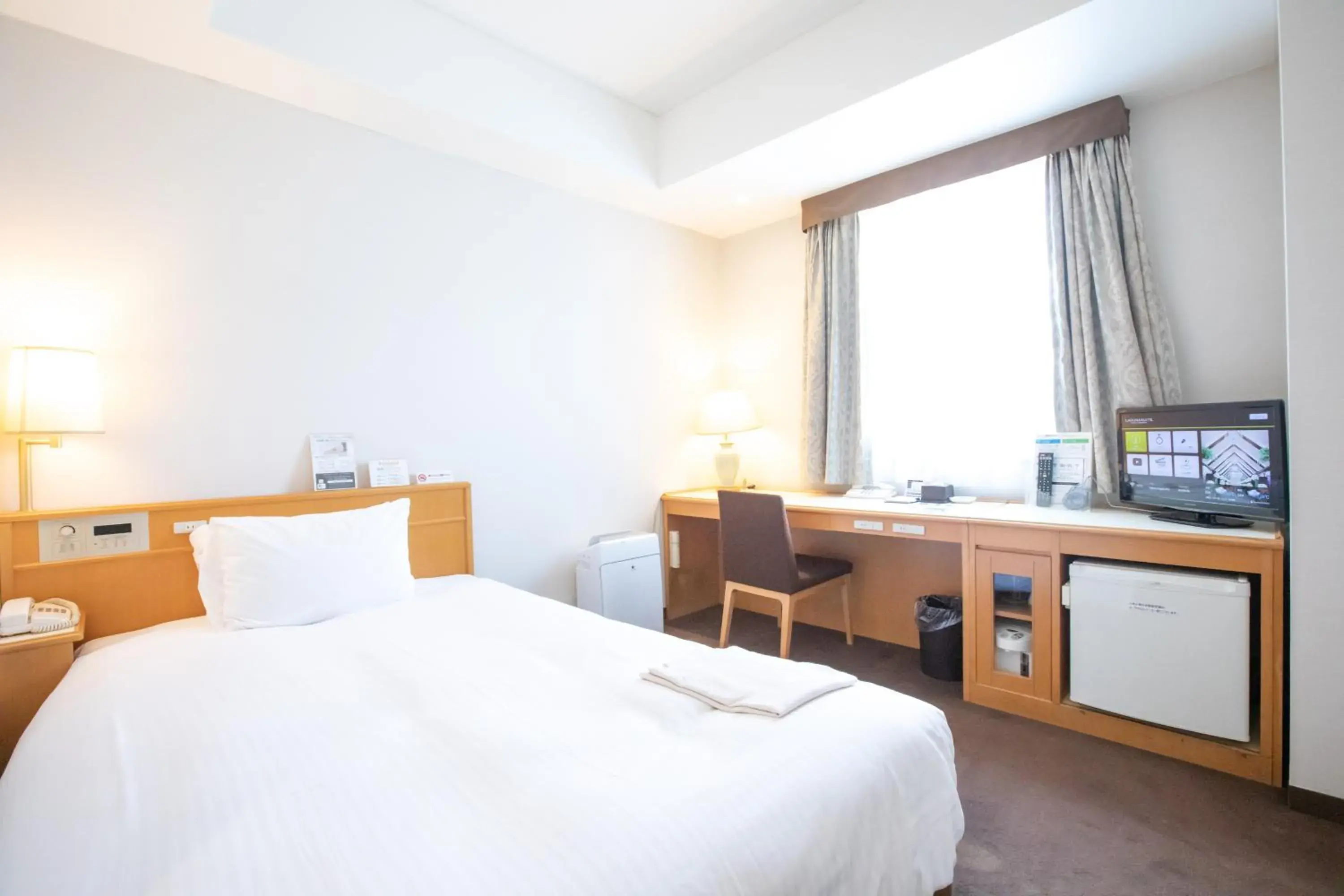 Superior Double Room with Small Double Bed - single occupancy - Non-Smoking in Lagunasuite Nagoya Superior Double Room with Small Double Bed - single occupancy - Non-Smoking in Lagunasuite Nagoya
