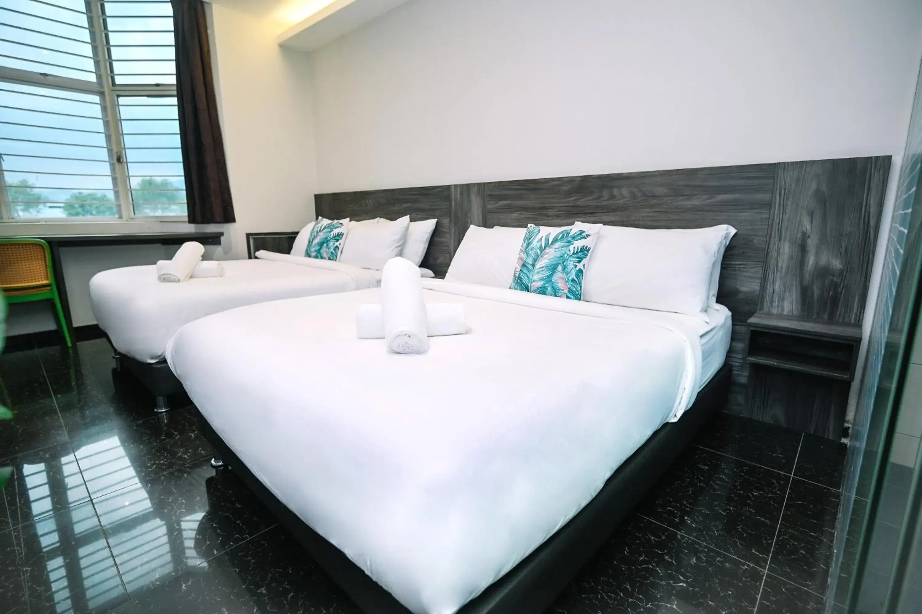 Swing & Pillows - Rawang Selangor Swing & Pillows - Rawang Selangor