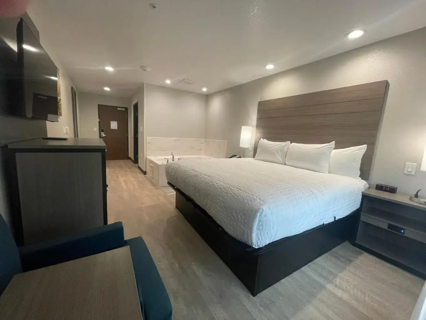 King Room with Jacuzzi - Non Smoking/Interior Hall in Clarion Pointe King Room with Jacuzzi - Non Smoking/Interior Hall in Clarion Pointe