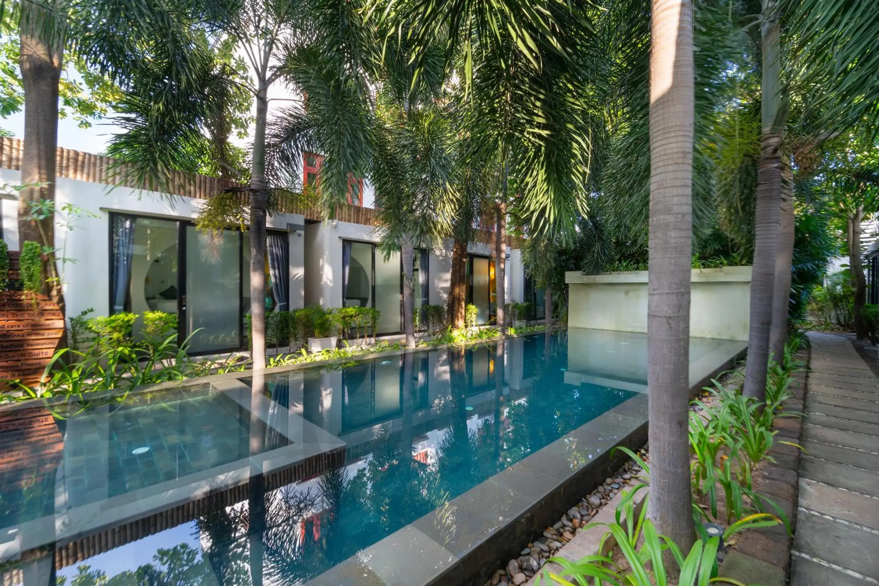 Tunnel Urban Retreat Tunnel Urban Retreat