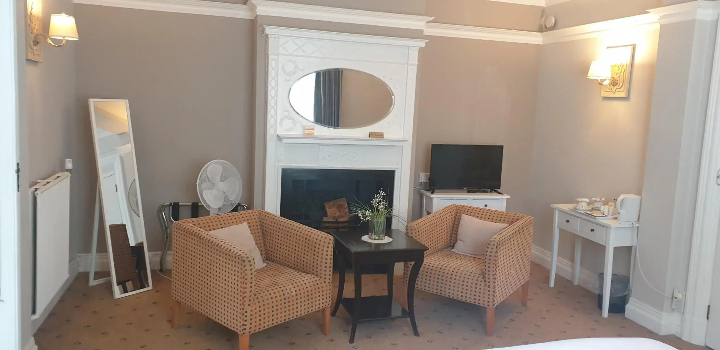 Superior Double Room in The Tudor Hotel Superior Double Room in The Tudor Hotel