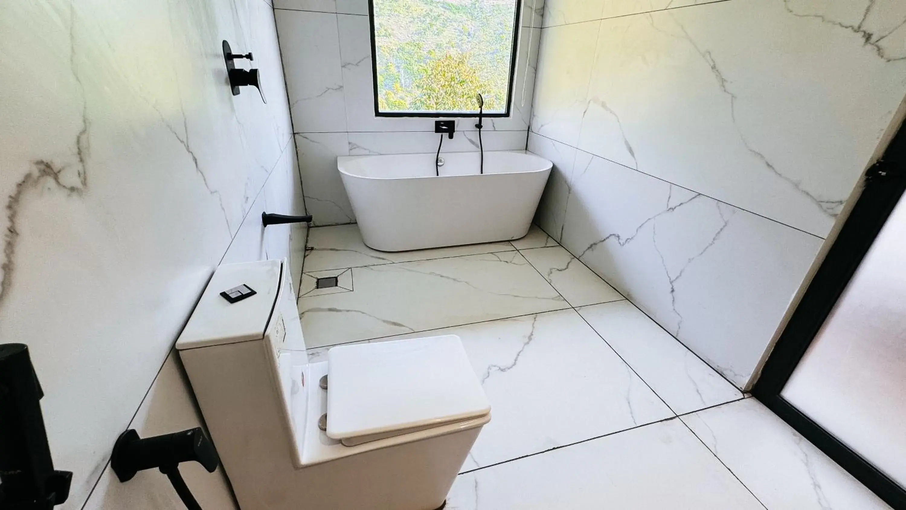 Suite with Mountain View in Tomorrowland Farms and Suites Suite with Mountain View in Tomorrowland Farms and Suites