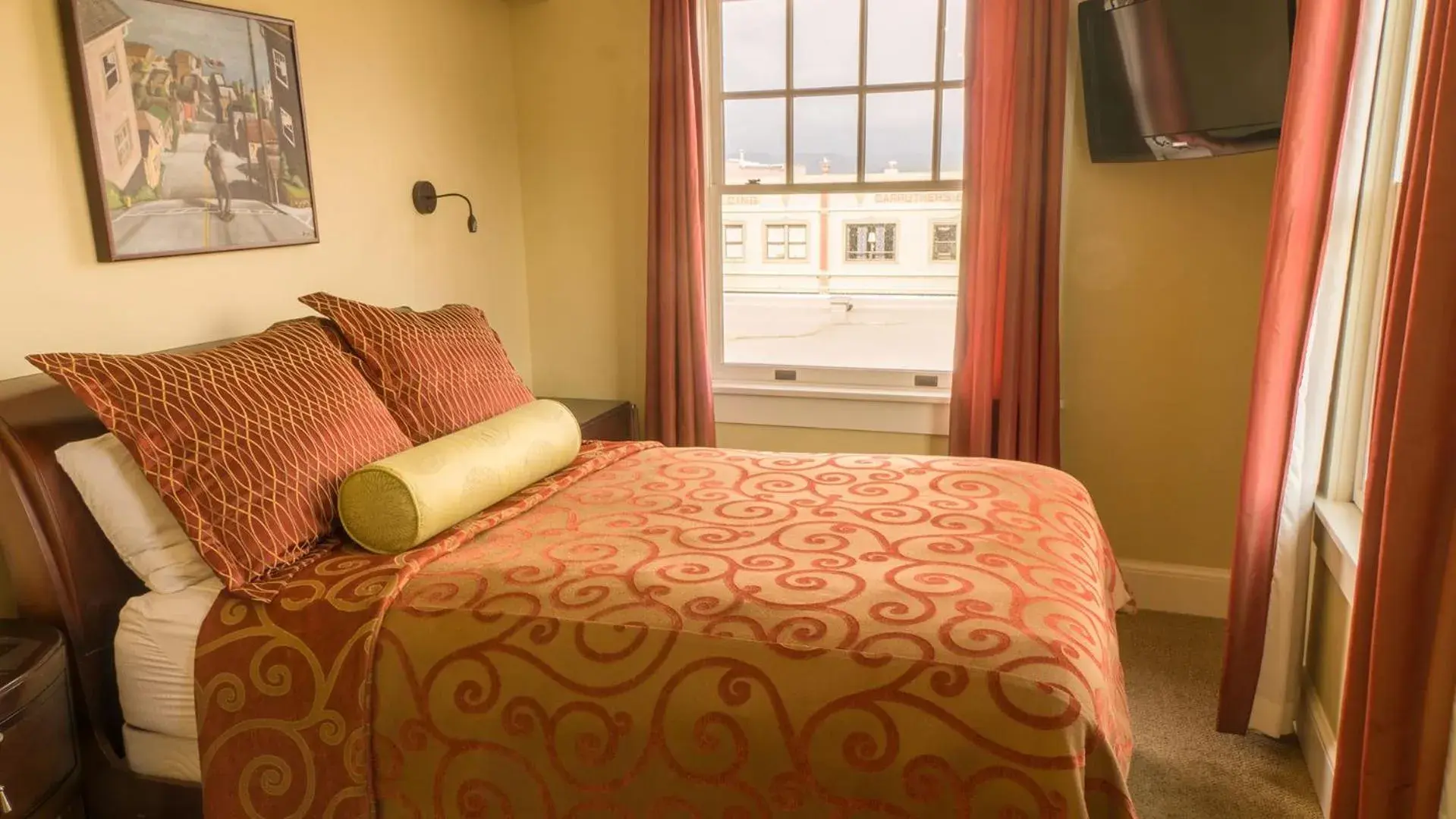 Deluxe King Room in Hotel Elliott Deluxe King Room in Hotel Elliott