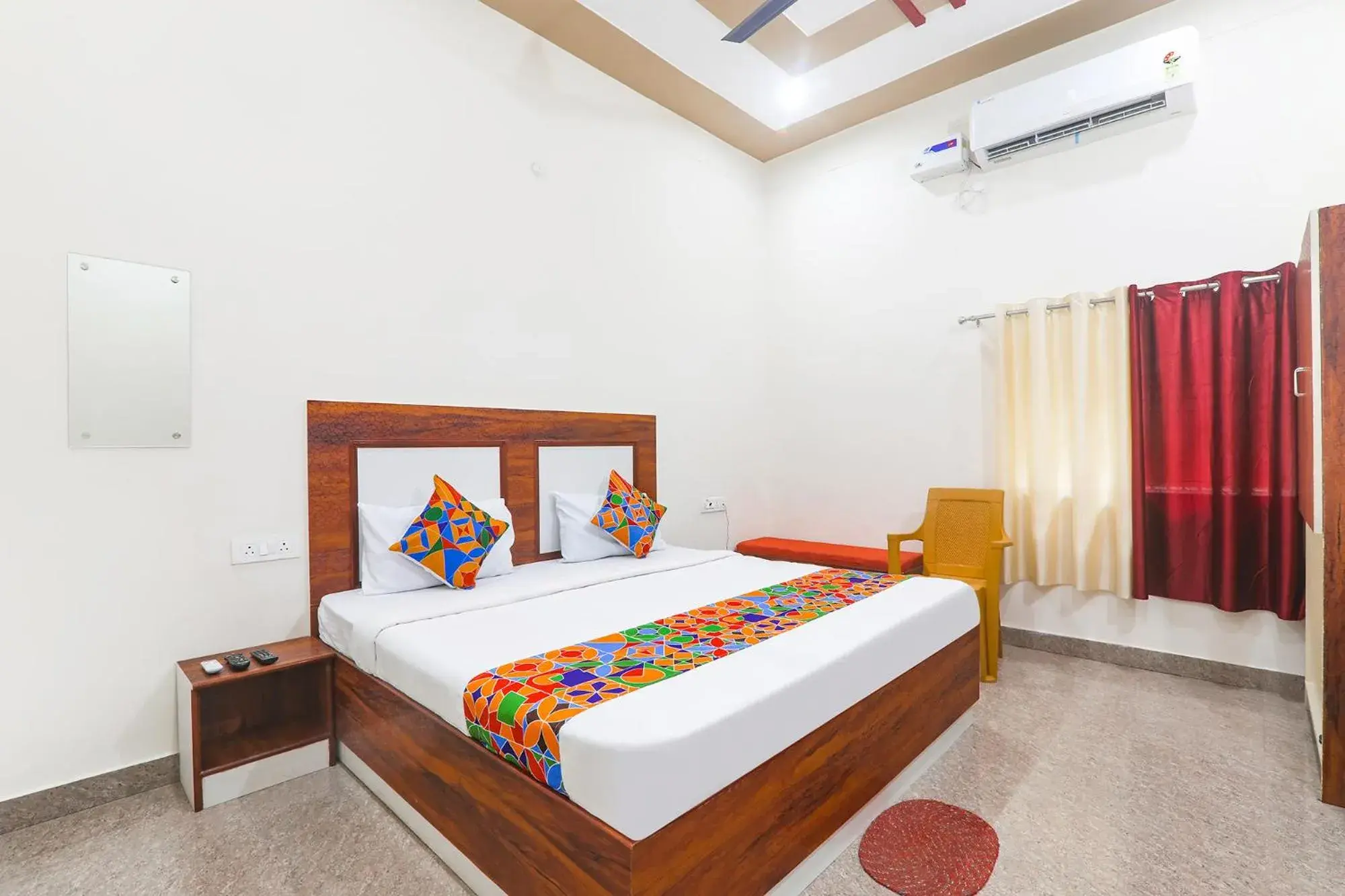 Deluxe Room - single occupancy in FabHotel Shree Venkatesh Nileyam Deluxe Room - single occupancy in FabHotel Shree Venkatesh Nileyam