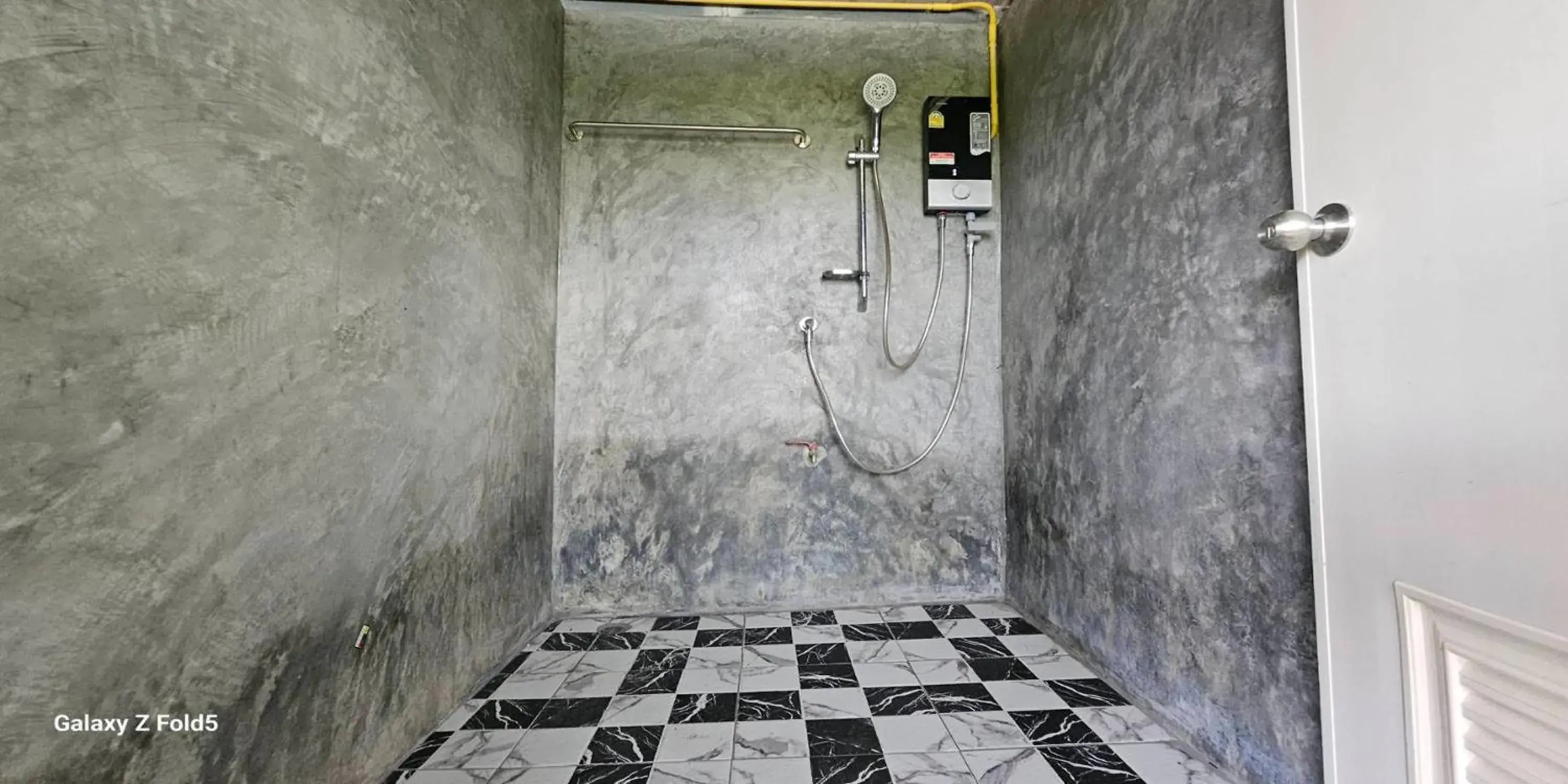 Tent in Ice Hill Tent in Ice Hill