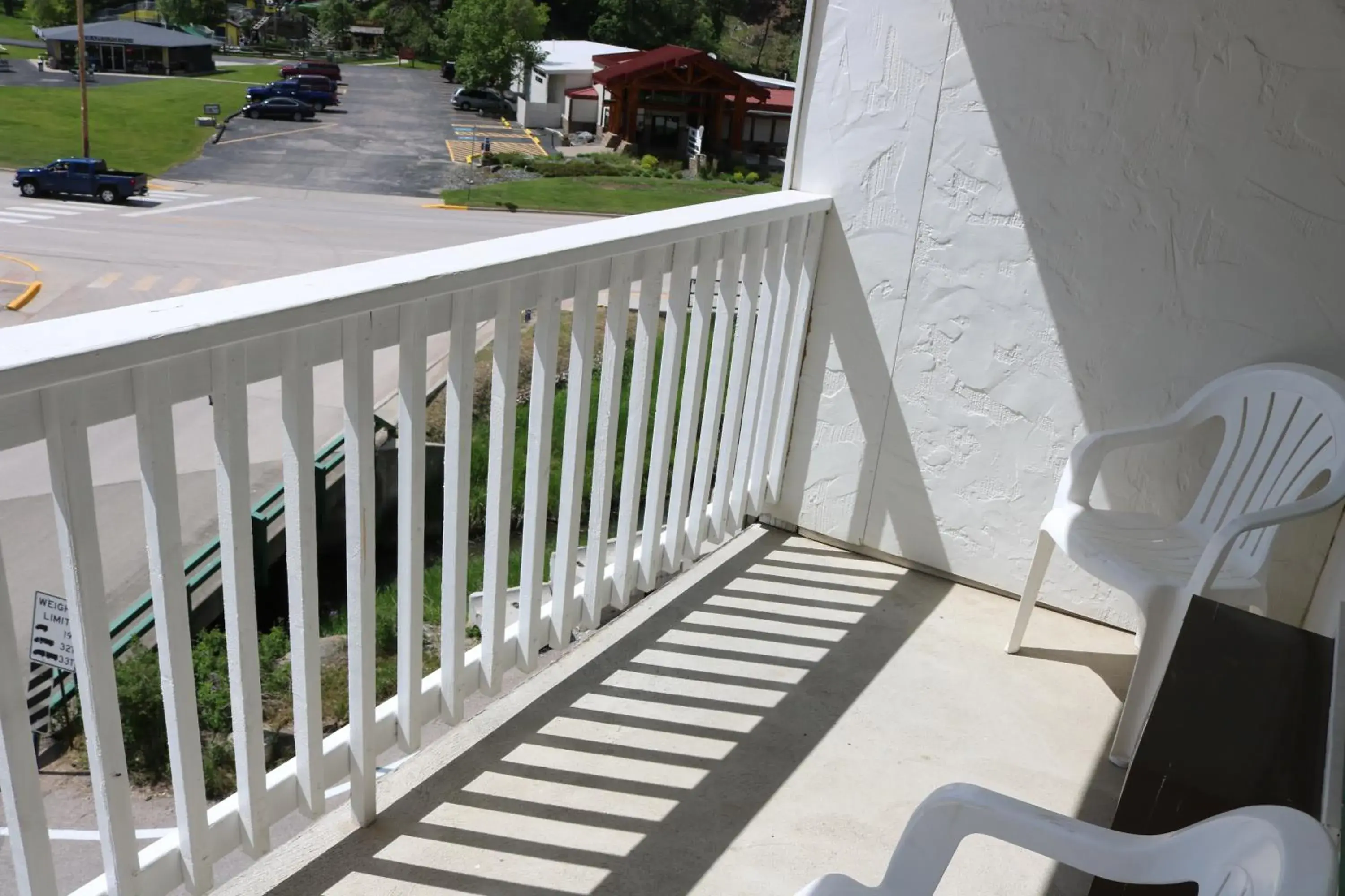 Queen Room with Two Queen Beds with Balcony in Roosevelt Inn Mount Rushmore Queen Room with Two Queen Beds with Balcony in Roosevelt Inn Mount Rushmore