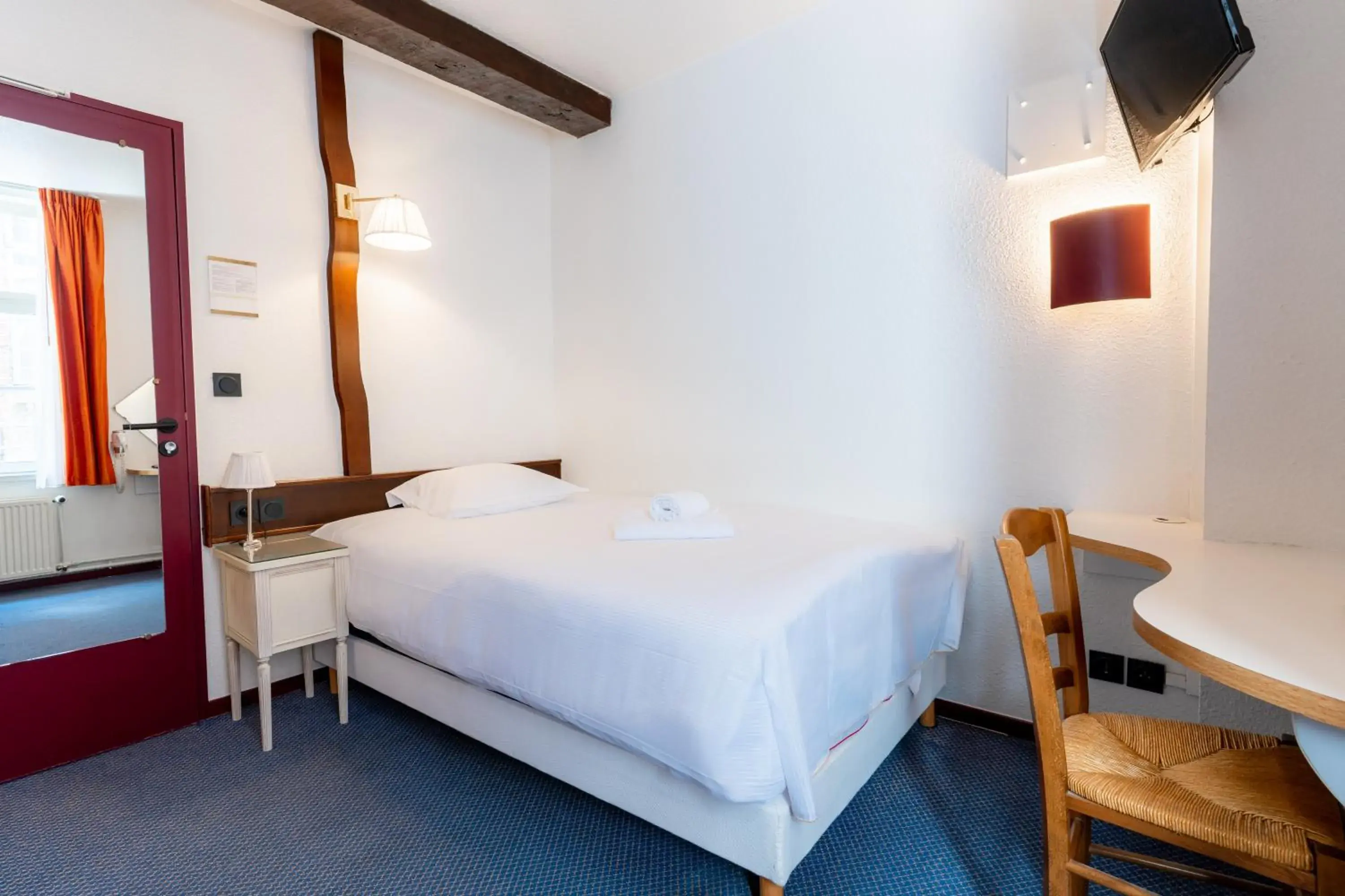 Single Room in Hôtel Les Trois Luppars Single Room in Hôtel Les Trois Luppars