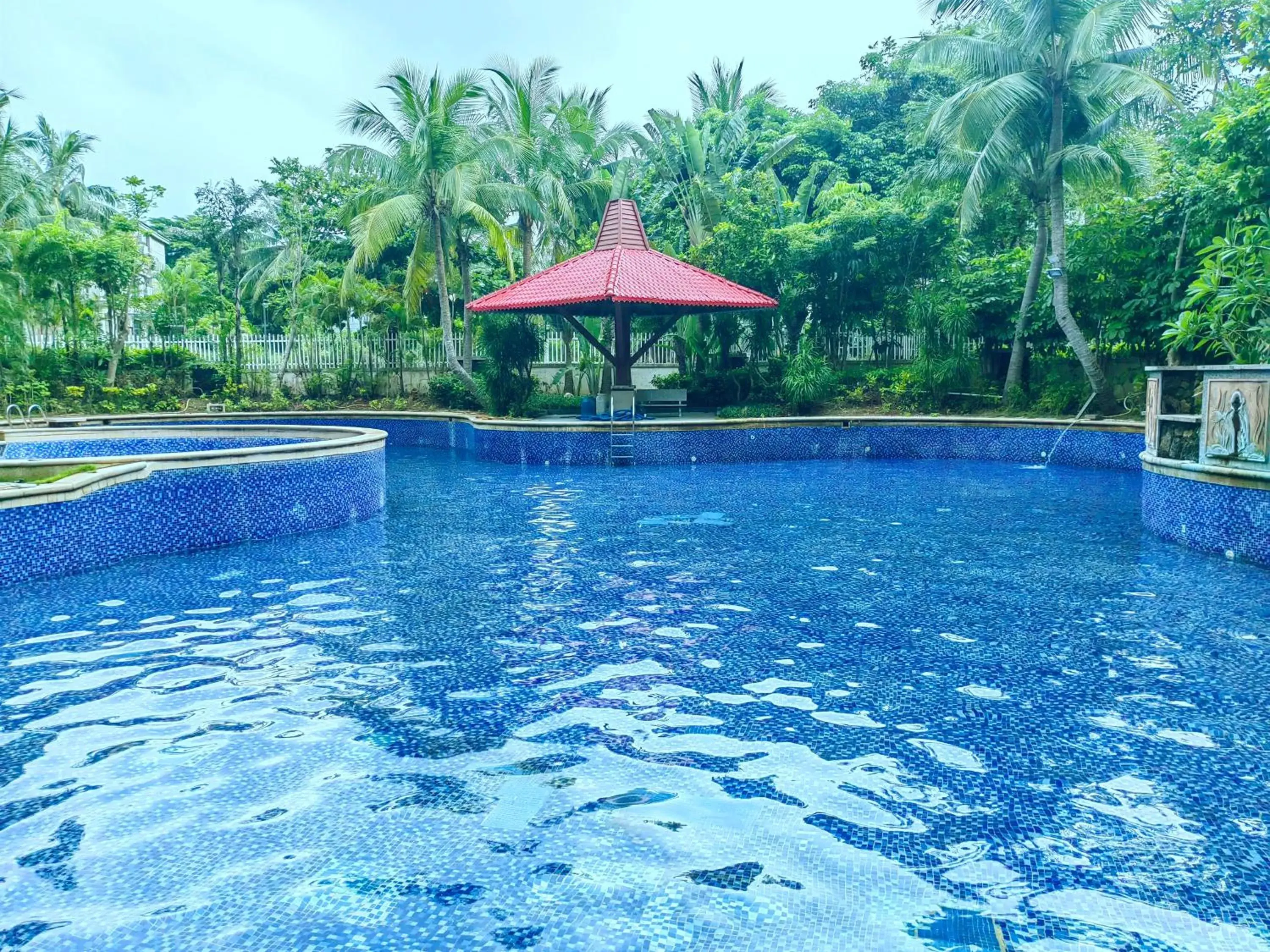 King Suite with Garden View in Holiday Inn Express Haikou West Coast by IHG King Suite with Garden View in Holiday Inn Express Haikou West Coast by IHG