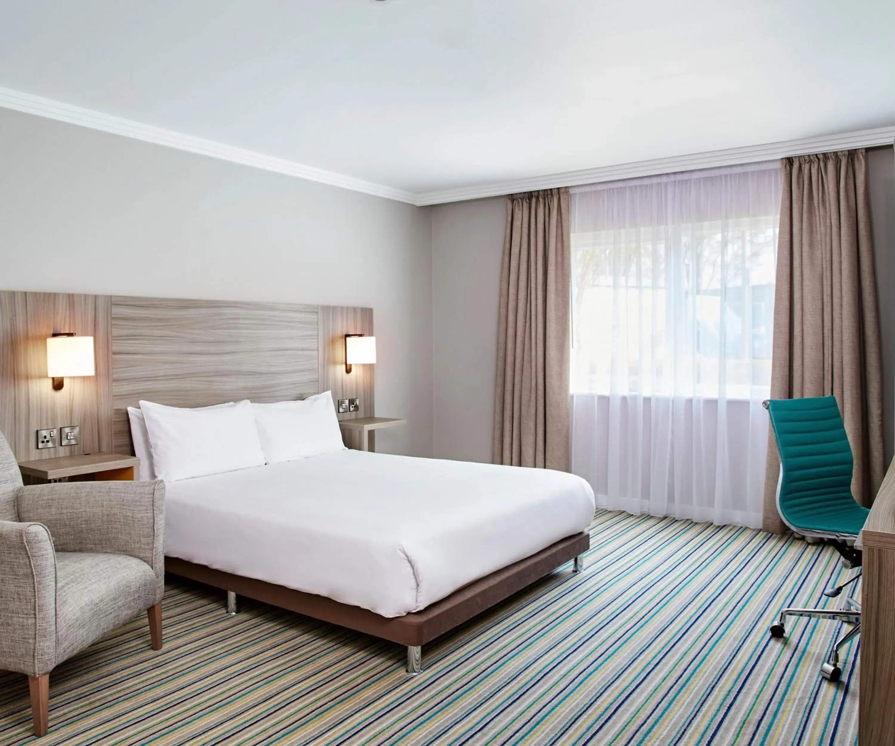 Double Room - Disability Access in Leonardo Royal Hotel Oxford Double Room - Disability Access in Leonardo Royal Hotel Oxford