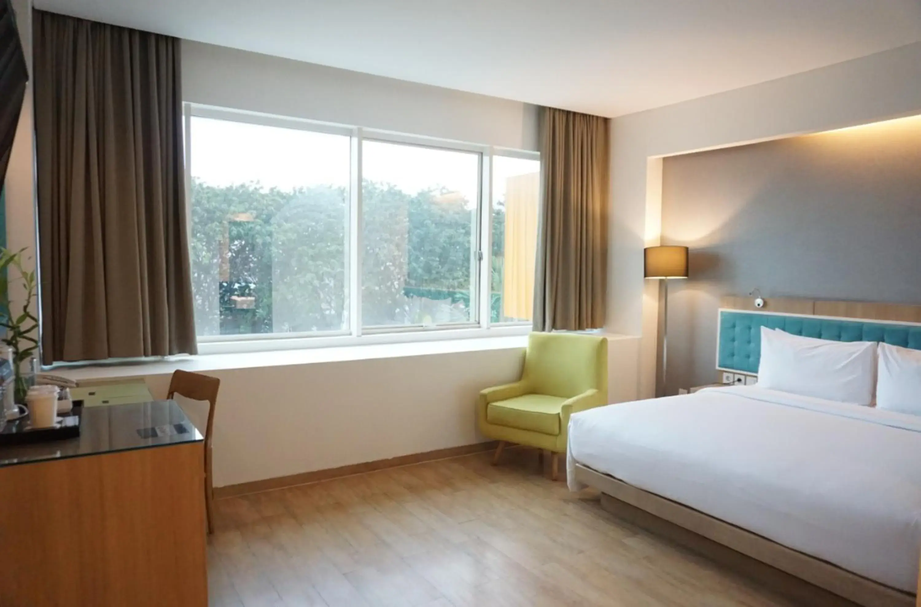 Executive King Room in Hotel Santika Kelapa Gading Executive King Room in Hotel Santika Kelapa Gading
