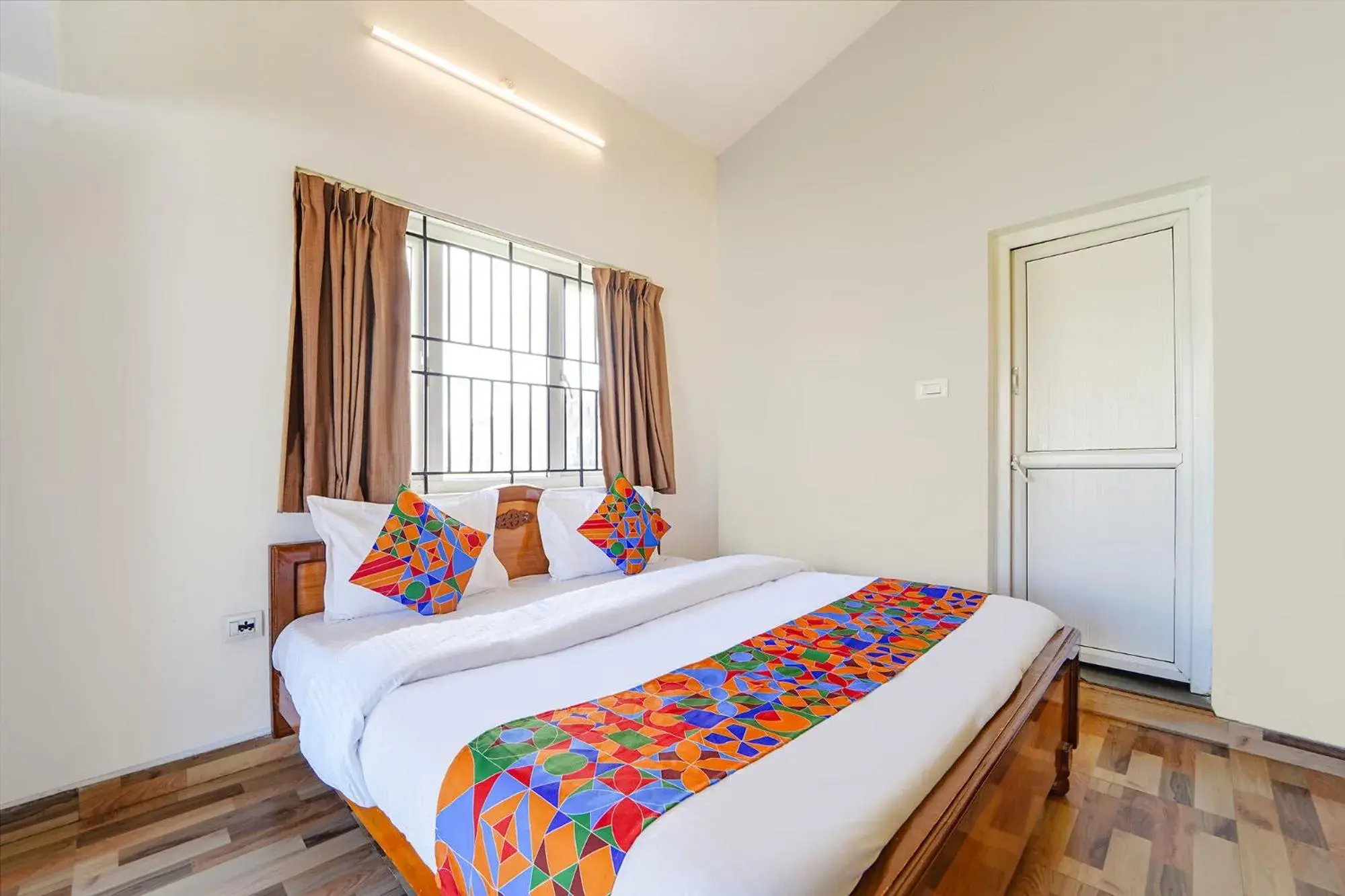 Superior Double Room - single occupancy in Via Bala Garden - Nr Ooty Toy Train Tourist Park Superior Double Room - single occupancy in Via Bala Garden - Nr Ooty Toy Train Tourist Park