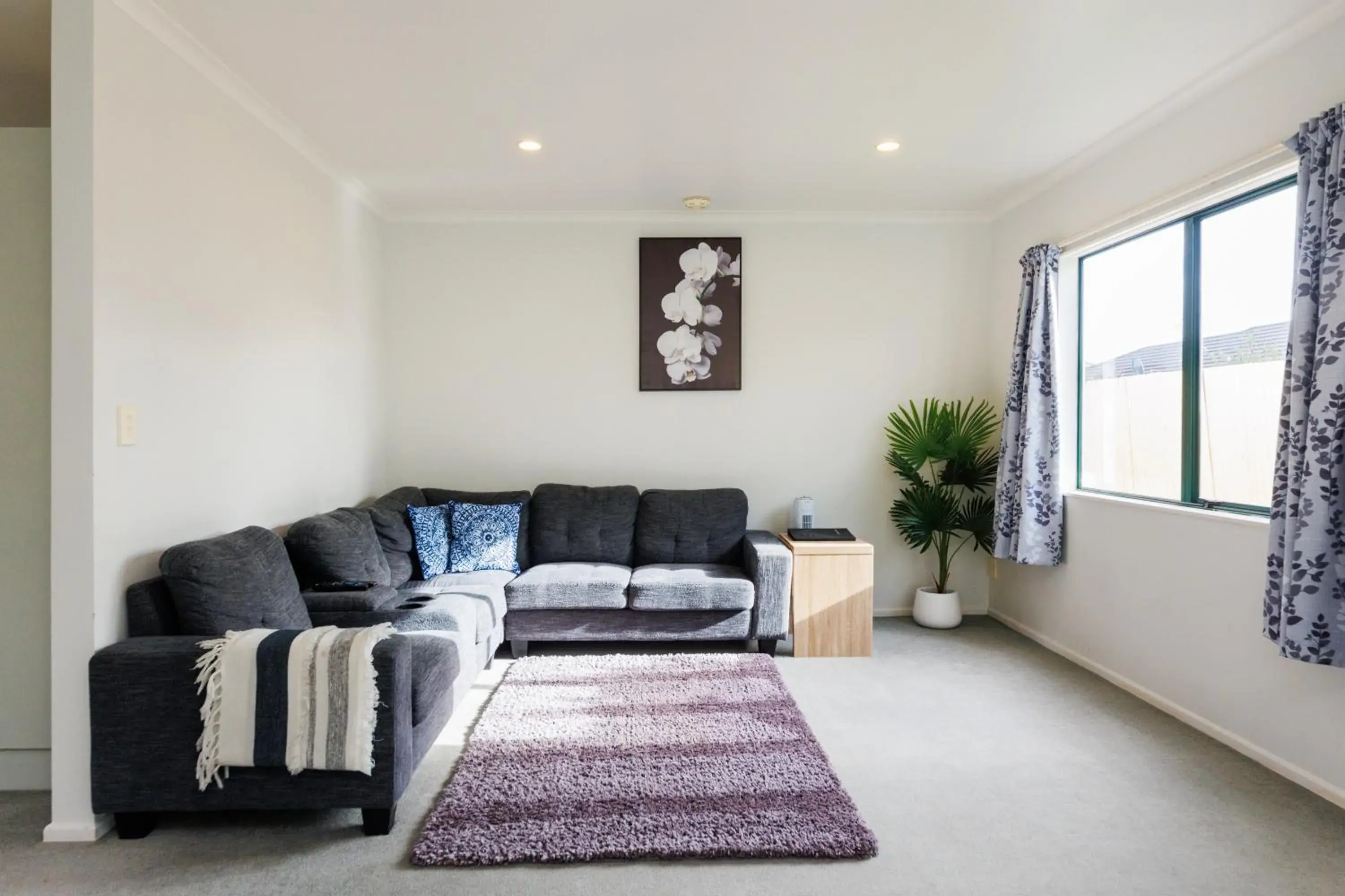 Deluxe Two-Bedroom Apartment with Garden View in Camelot Motor Lodge and Conference Centre Deluxe Two-Bedroom Apartment with Garden View in Camelot Motor Lodge and Conference Centre